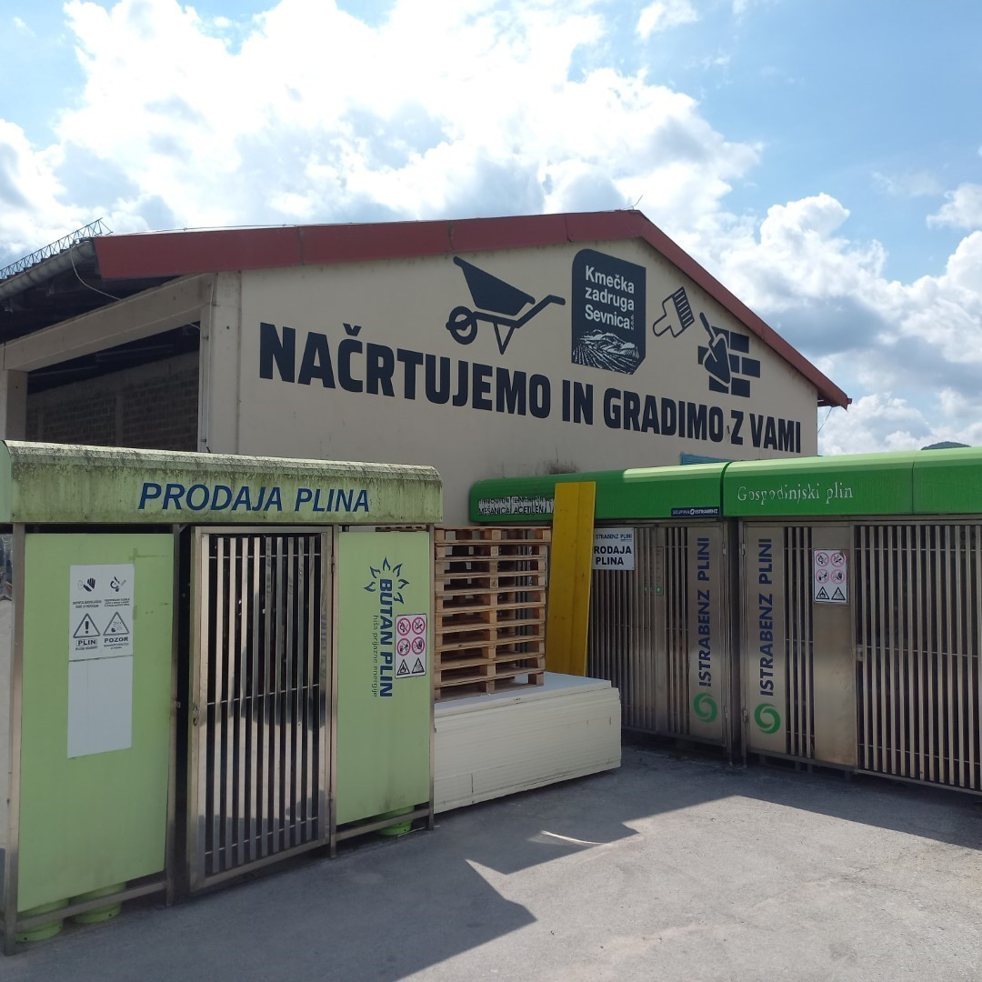 CNC izrez 3D črk z montažo na objektu