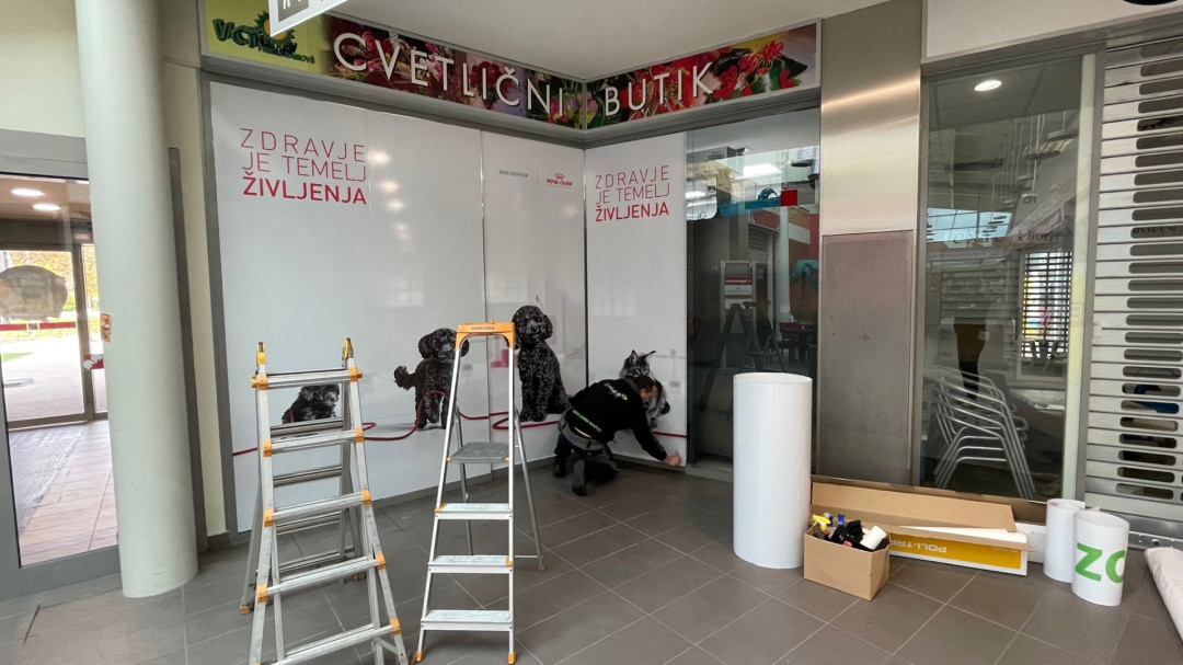 Polep izložbe Cvetlični butik