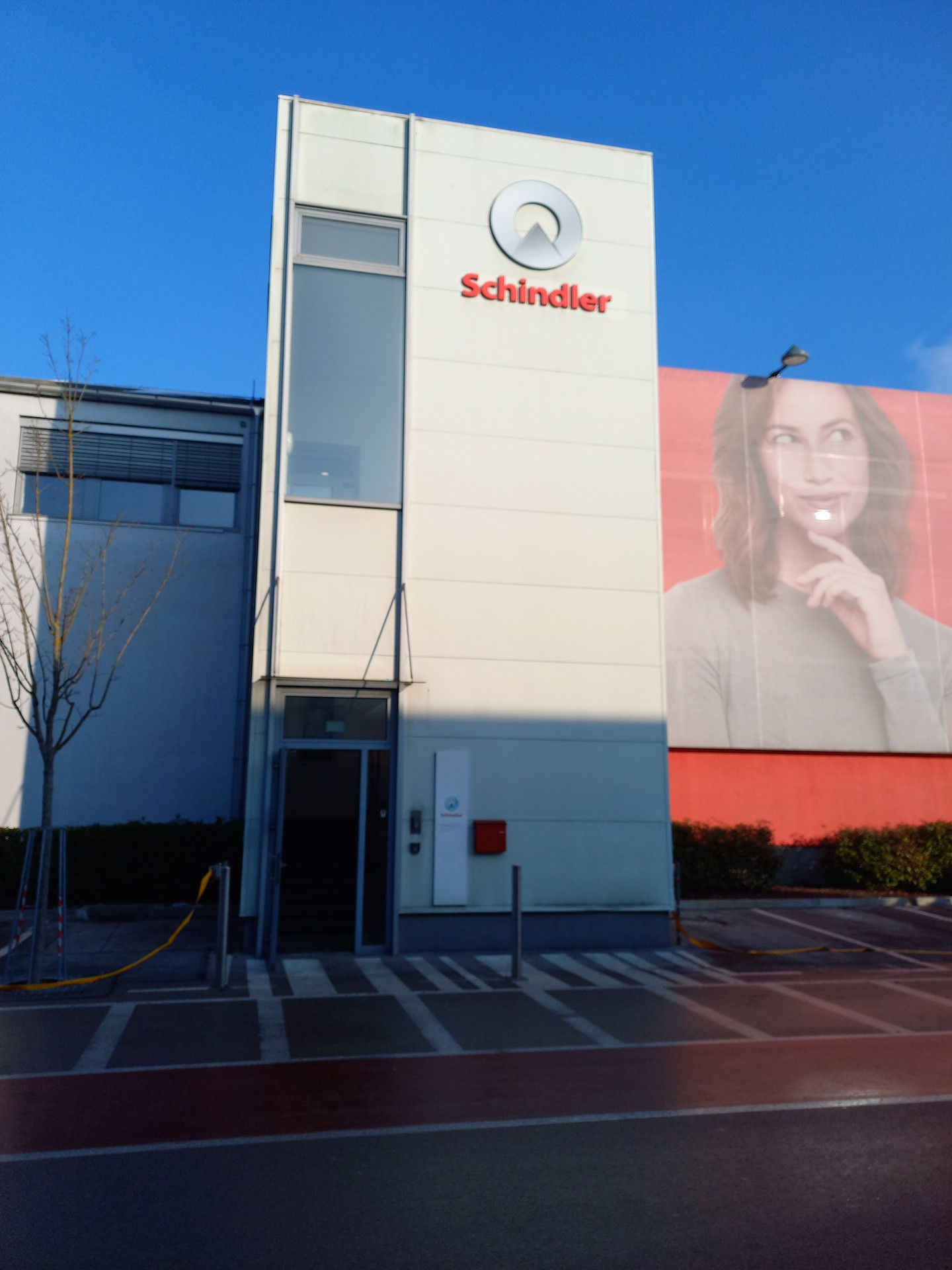 Reklamni napis Schindler