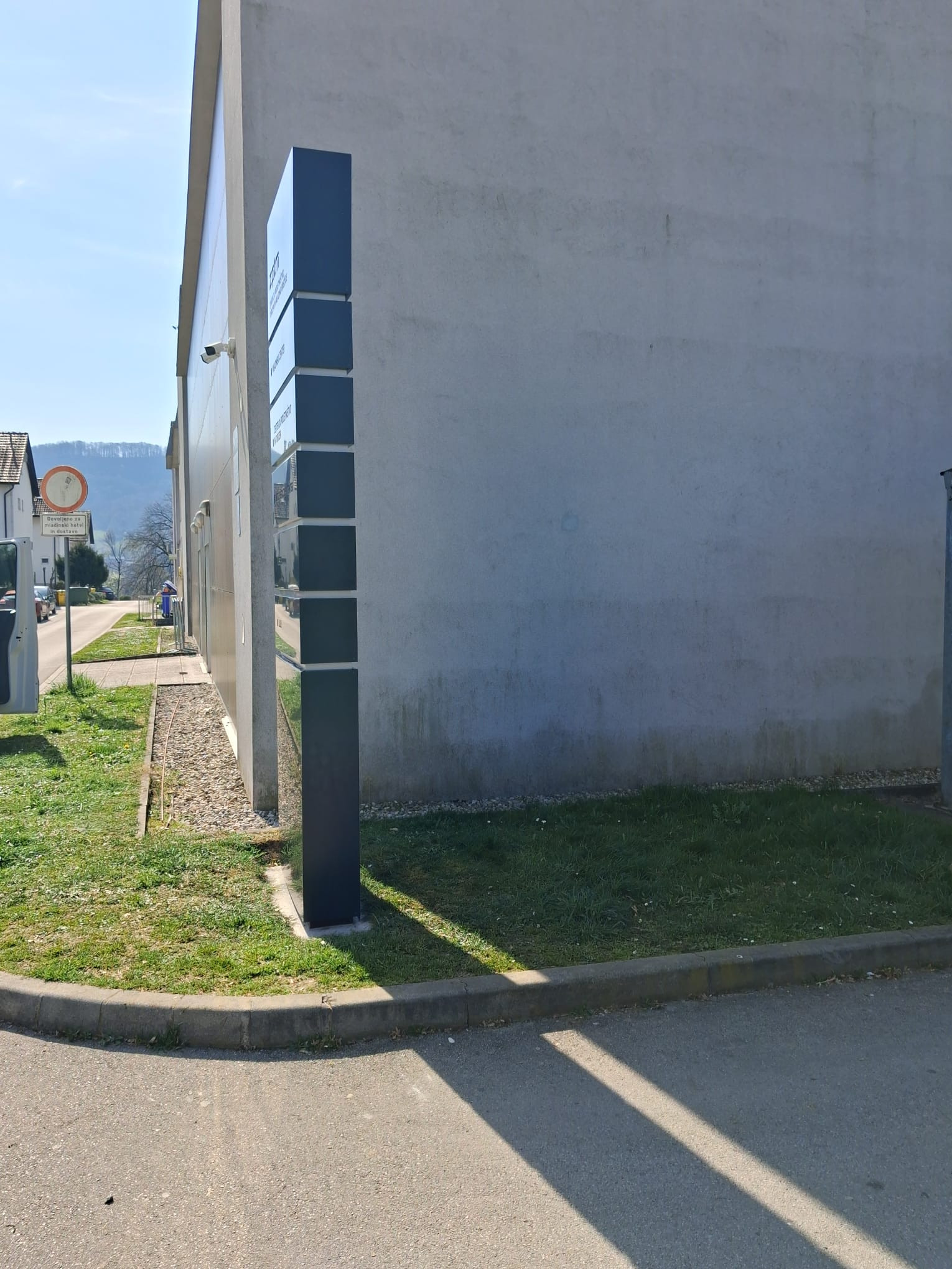 Svetlobni totem ZPTM Brežice