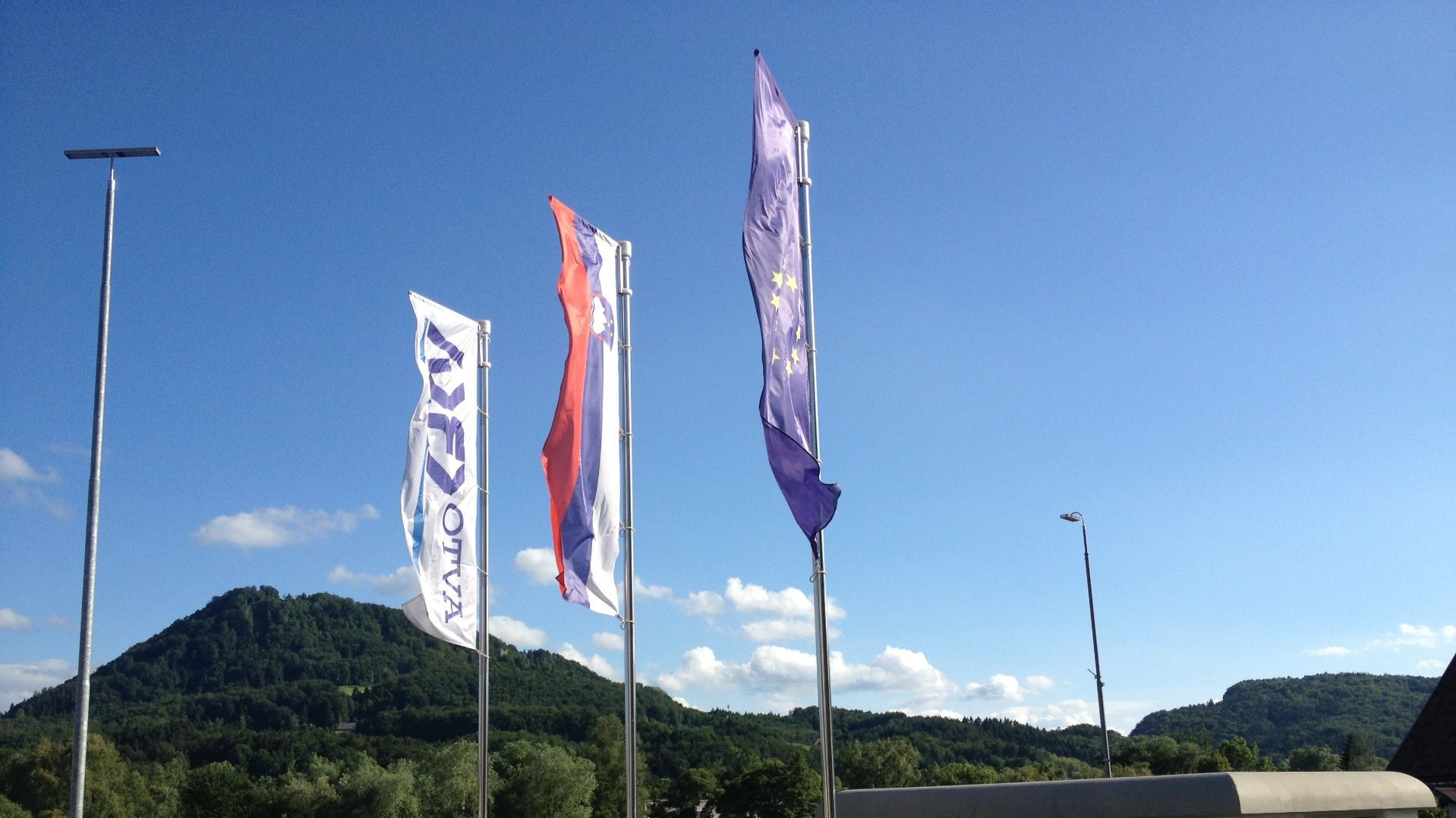 Zastave, drogovi