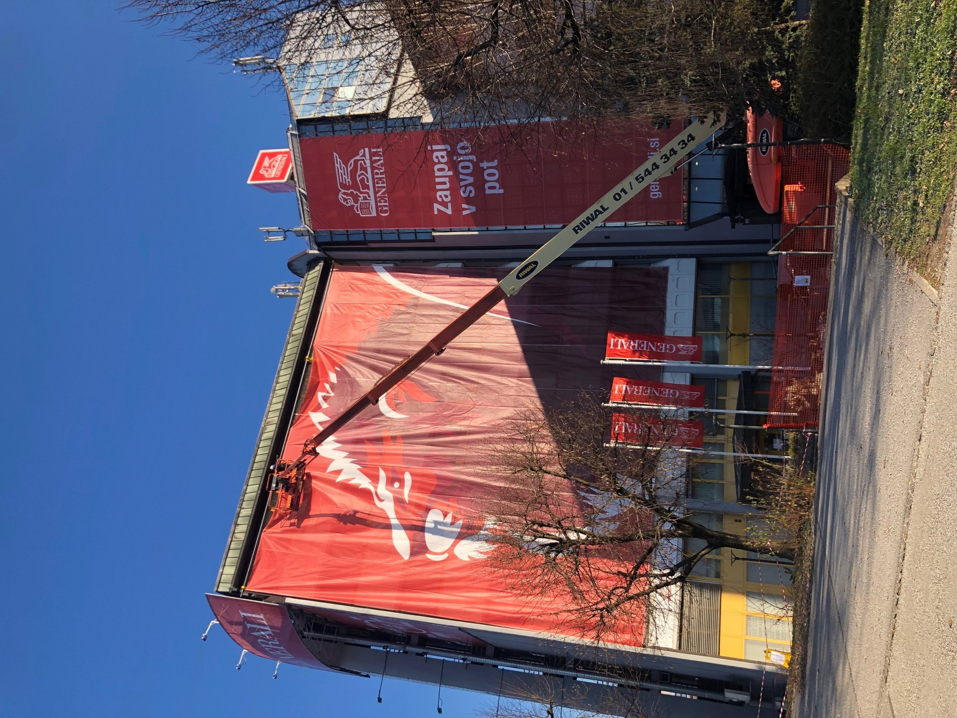 Zunanji napisi Generali