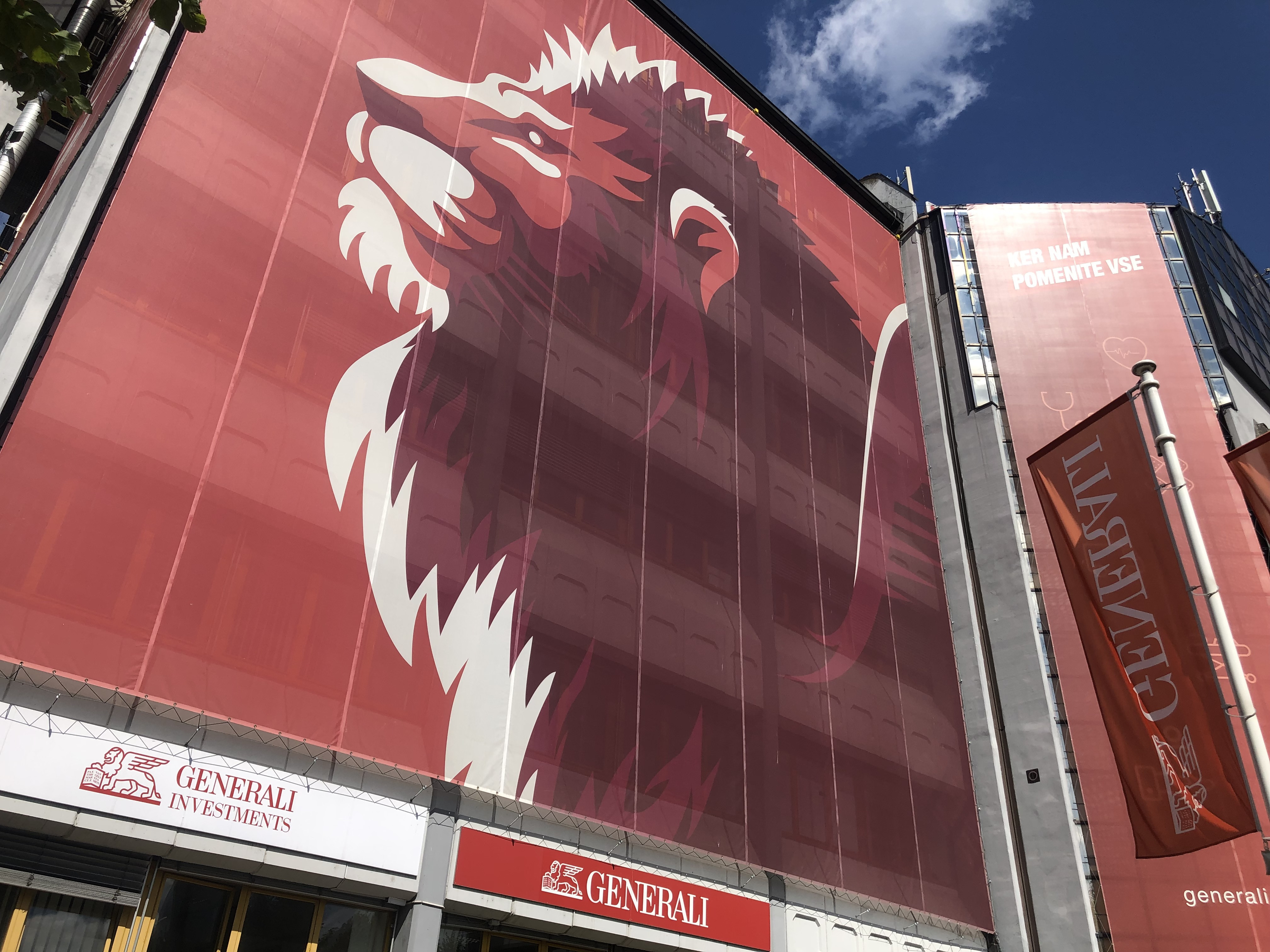 Zunanji napisi Generali