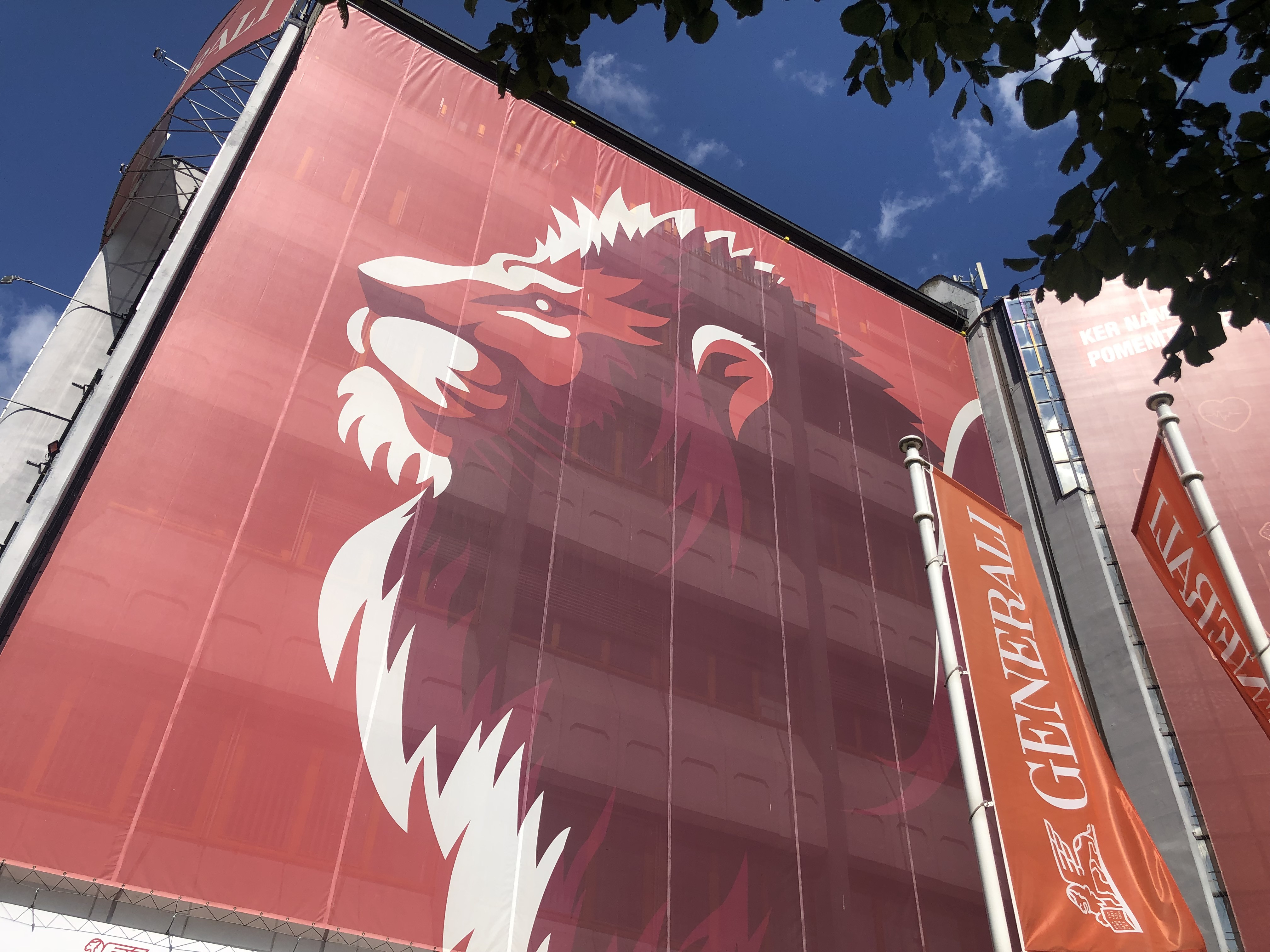 Zunanji napisi Generali