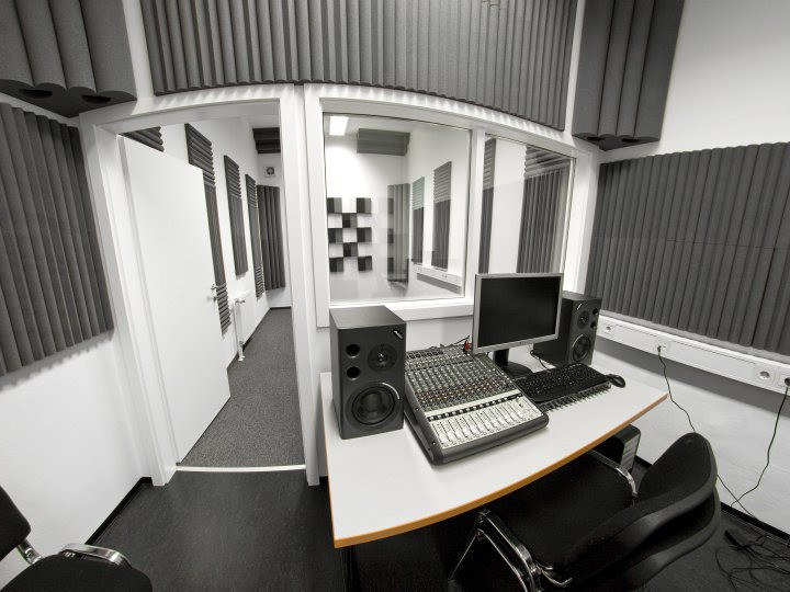 Multimedijski studio (avdio in video montaža)