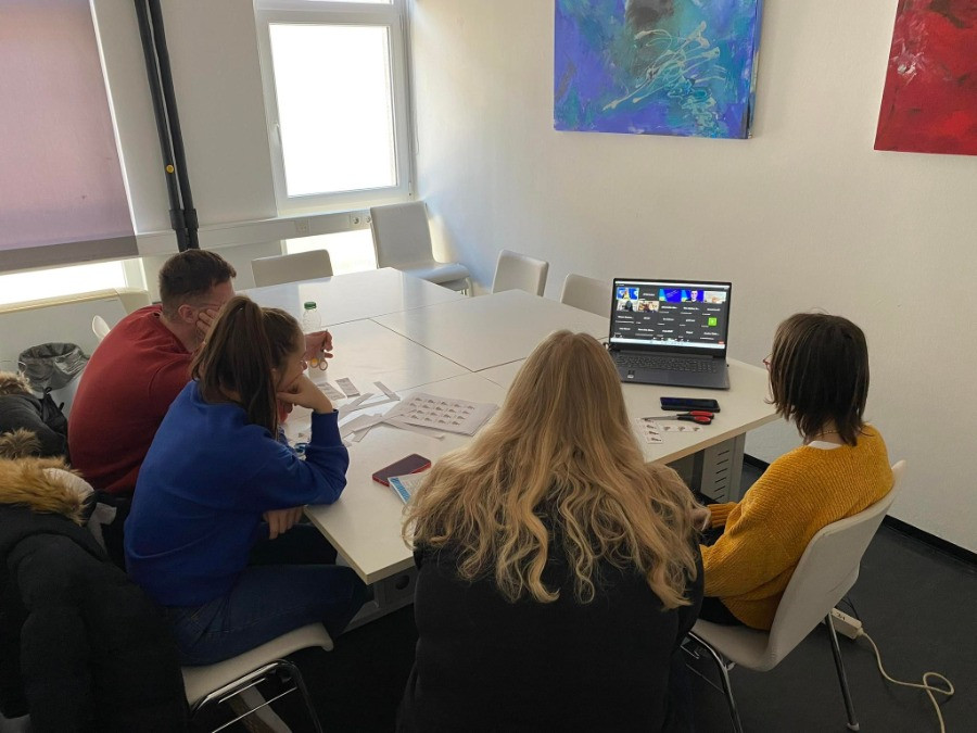 Aktivno socialno vključevanje starejših in mladih