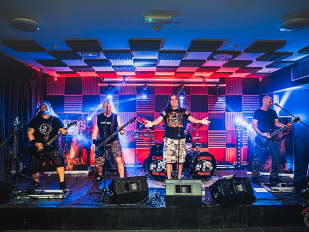Cowboys from hell MCB concert 2022