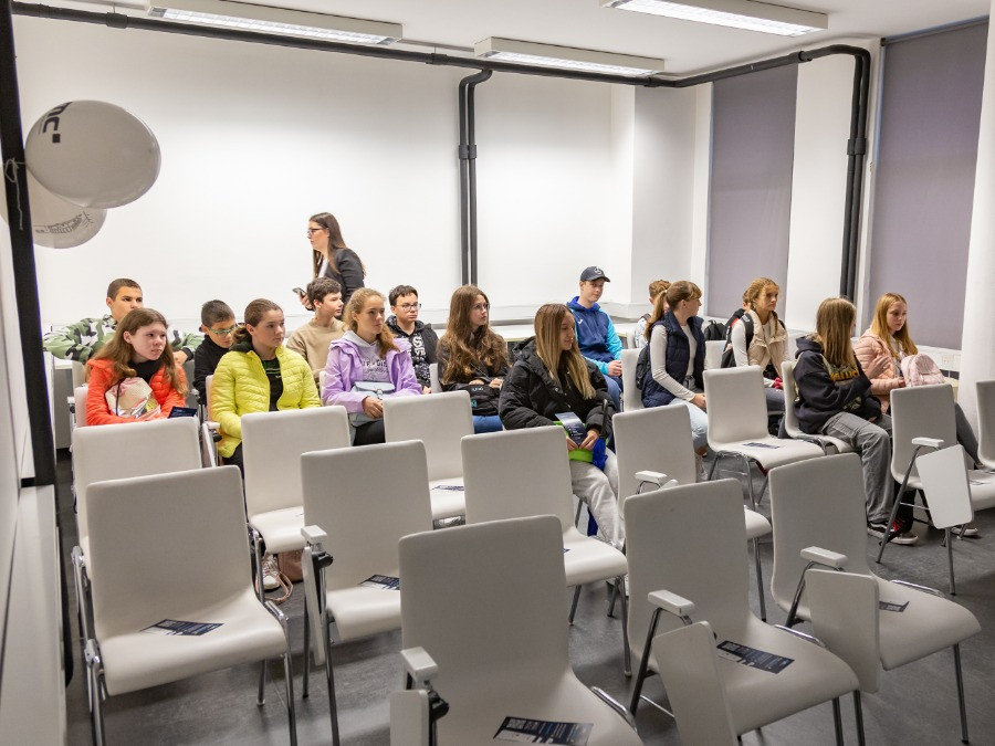 ELM: študijski razgovori