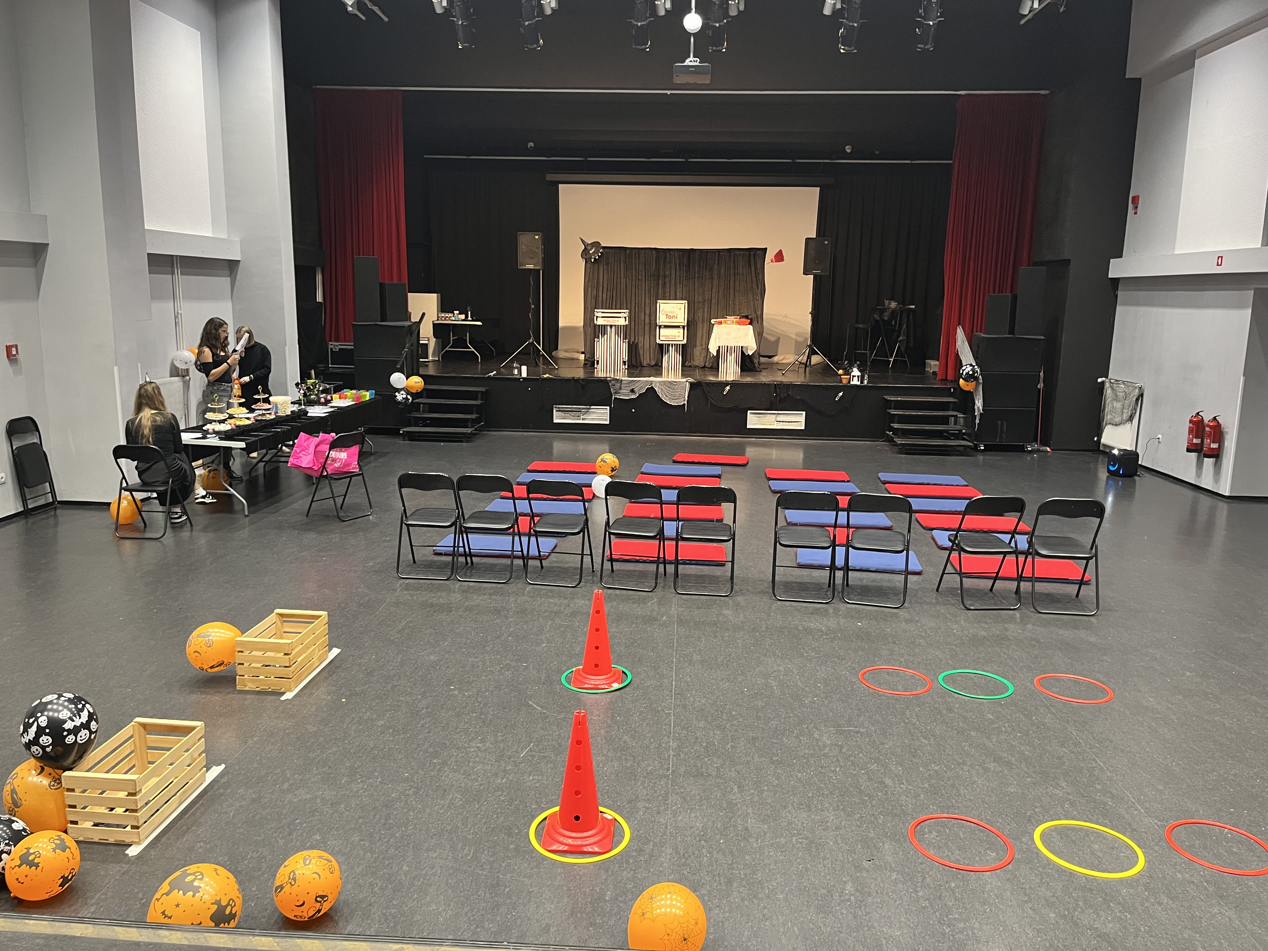 Hotel Drakula oživel v Mladinskem centru Brežice