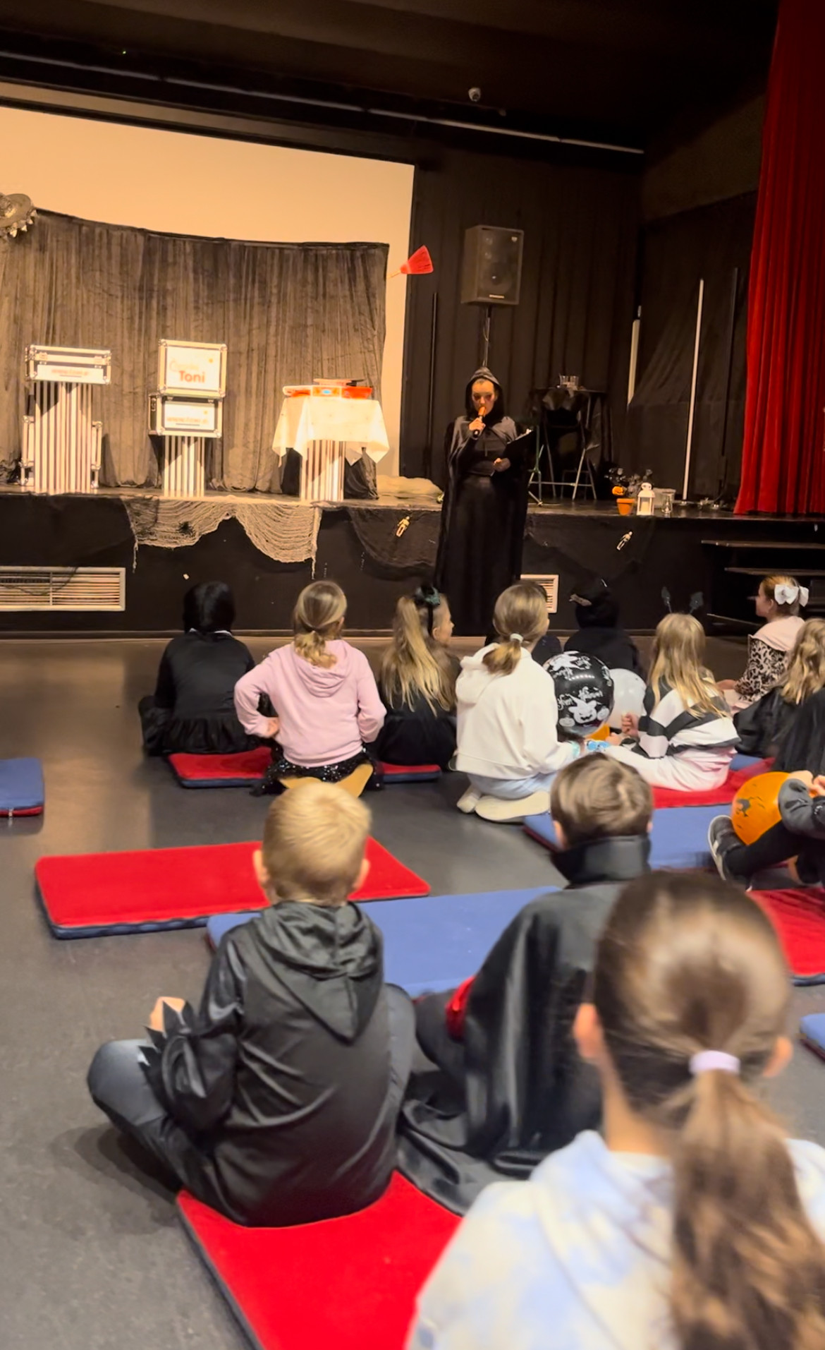 Hotel Drakula oživel v Mladinskem centru Brežice