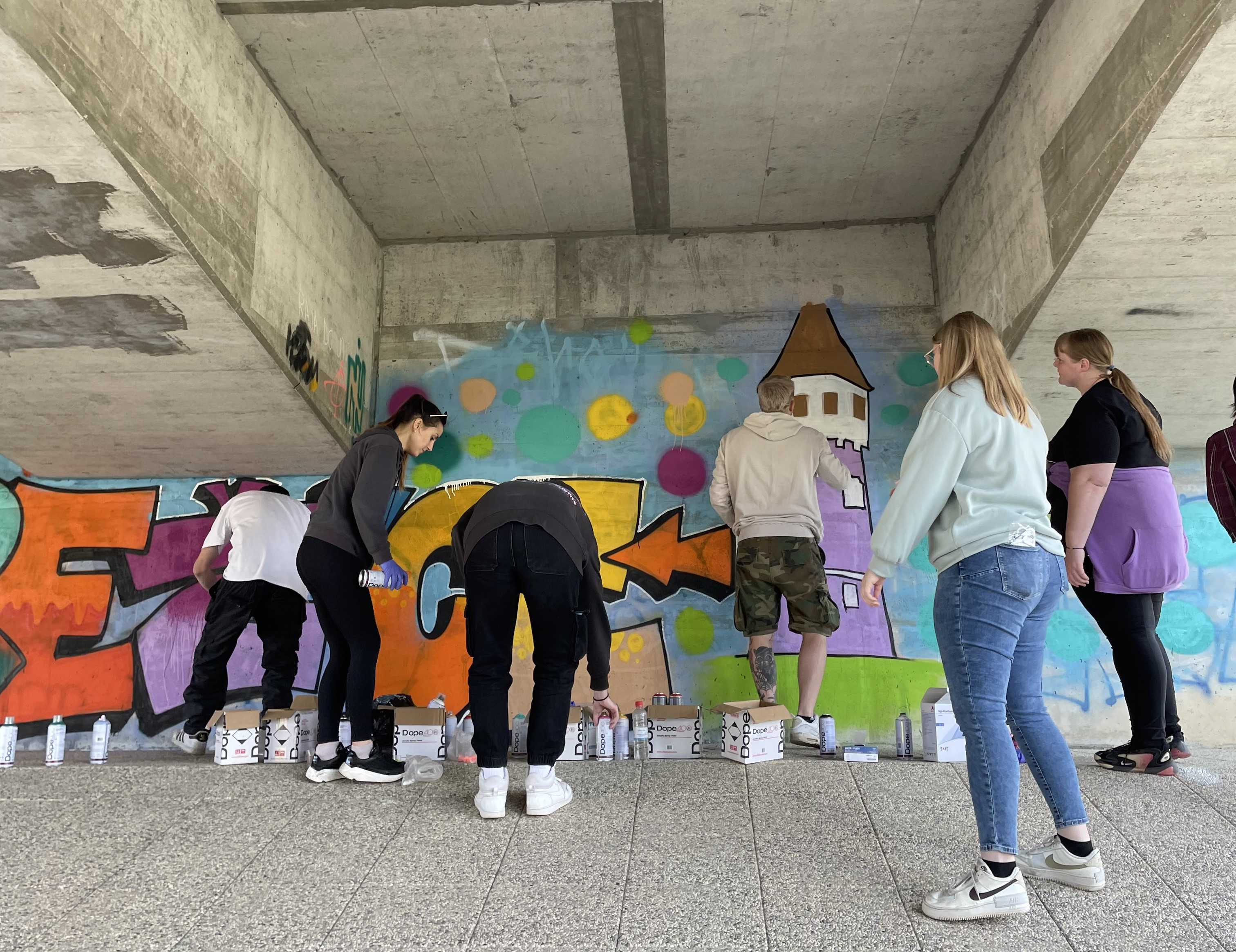 Izvedli delavnico grafitiranja, olepšali Brežice