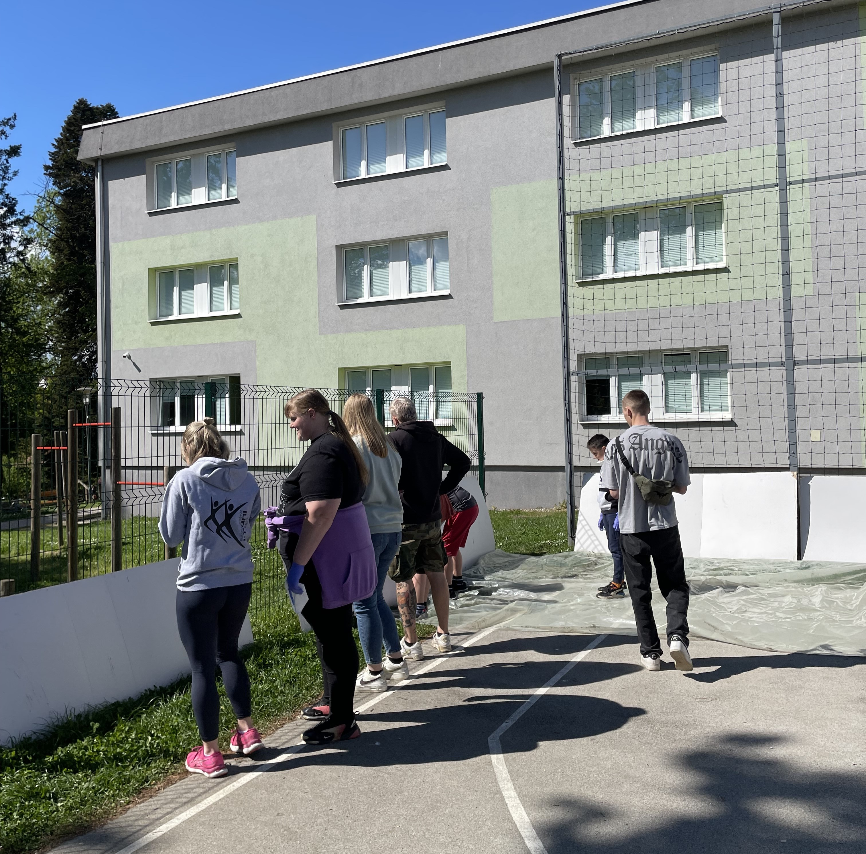 Izvedli delavnico grafitiranja, olepšali Brežice