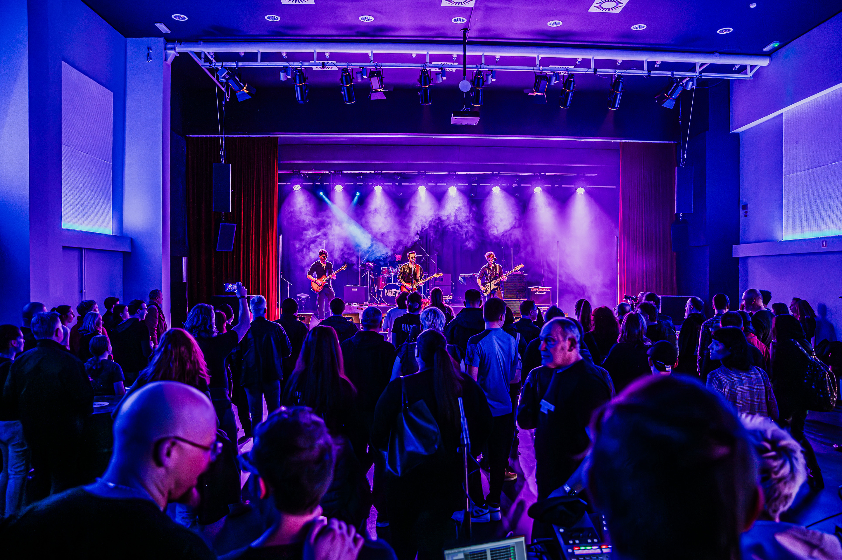 Koncert Niet + Ember