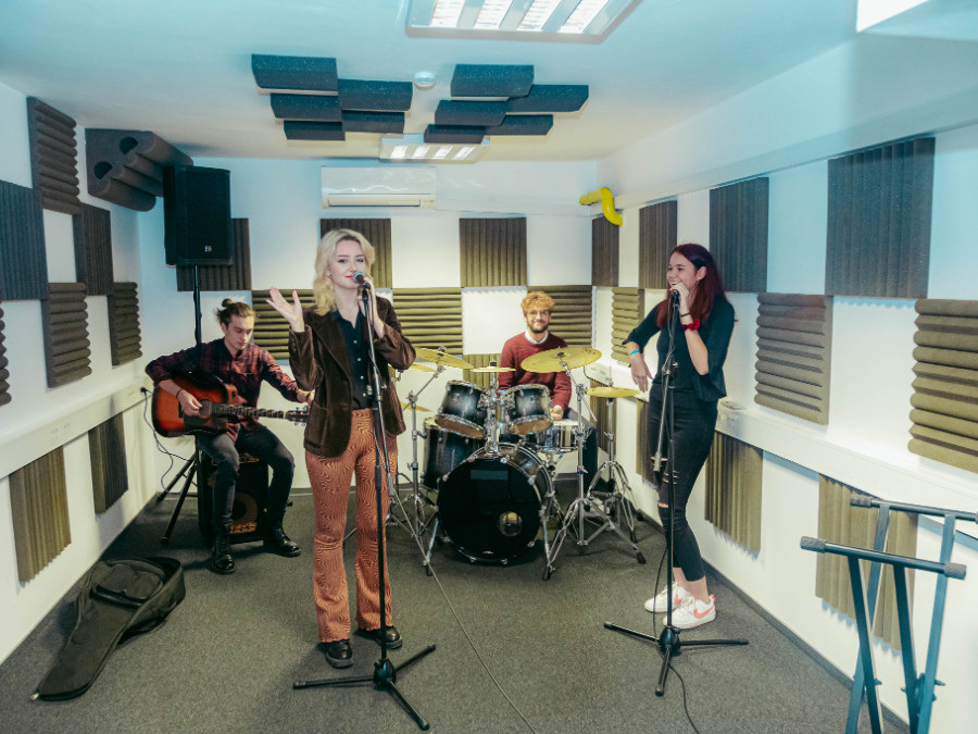 Otvoritev glasbene vadnice