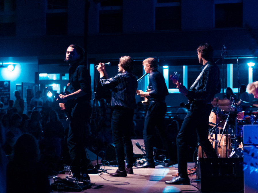 Poletje v parku: koncert Joker out