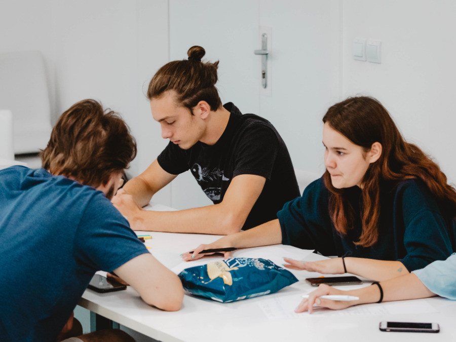 Postani prostovoljec