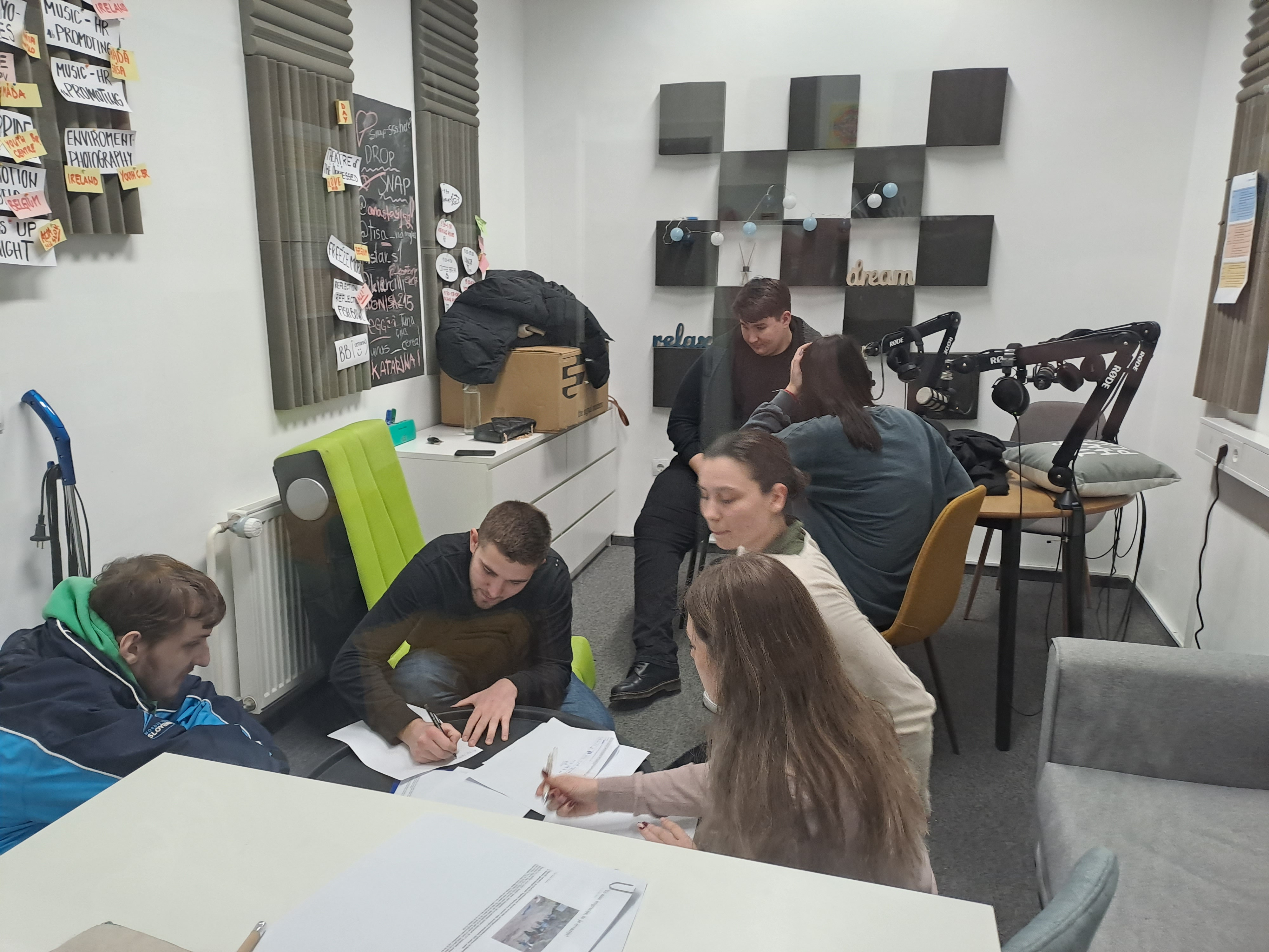 Prid’ na čvek petek