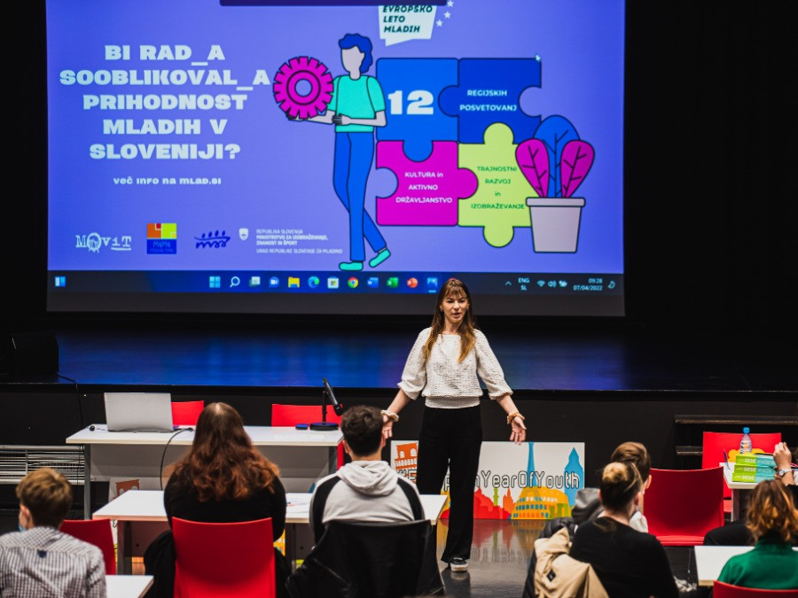 Regijski posvet za mlade