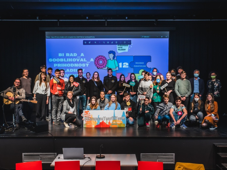 Regijski posvet za mlade