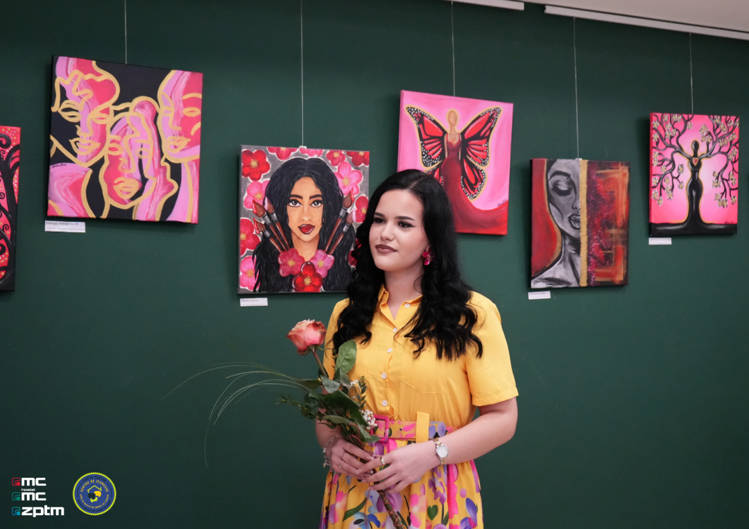 V avli MC Brežice zaživela razstava Umetnica svojega življenja