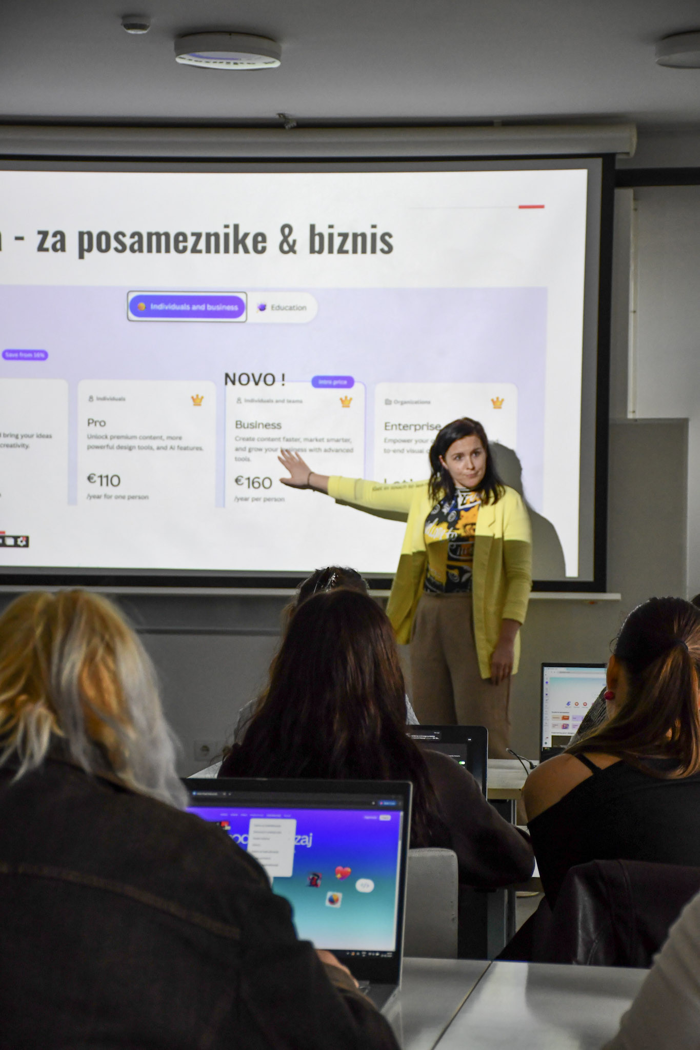 Canva + AI: tvoj novi poslovni asistent