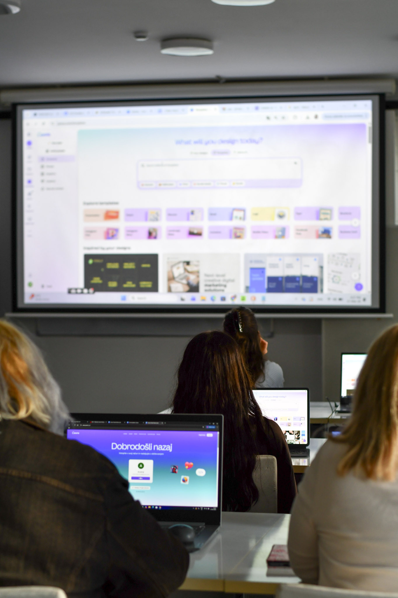 Canva + AI: tvoj novi poslovni asistent