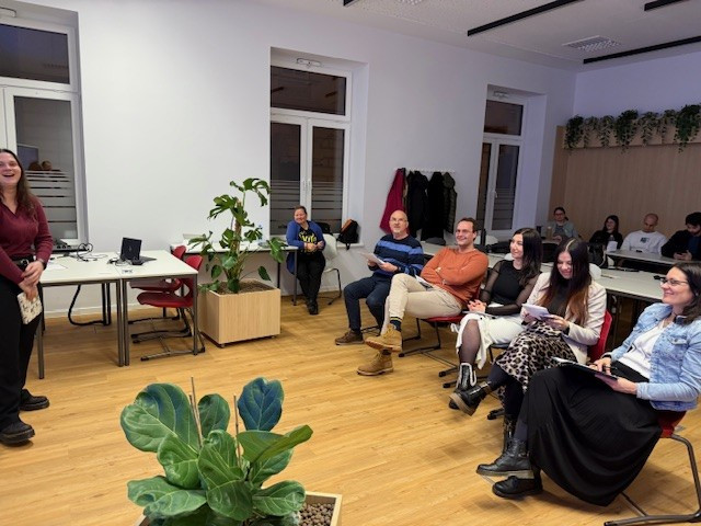 Osem idej, en oder in iskren feedback