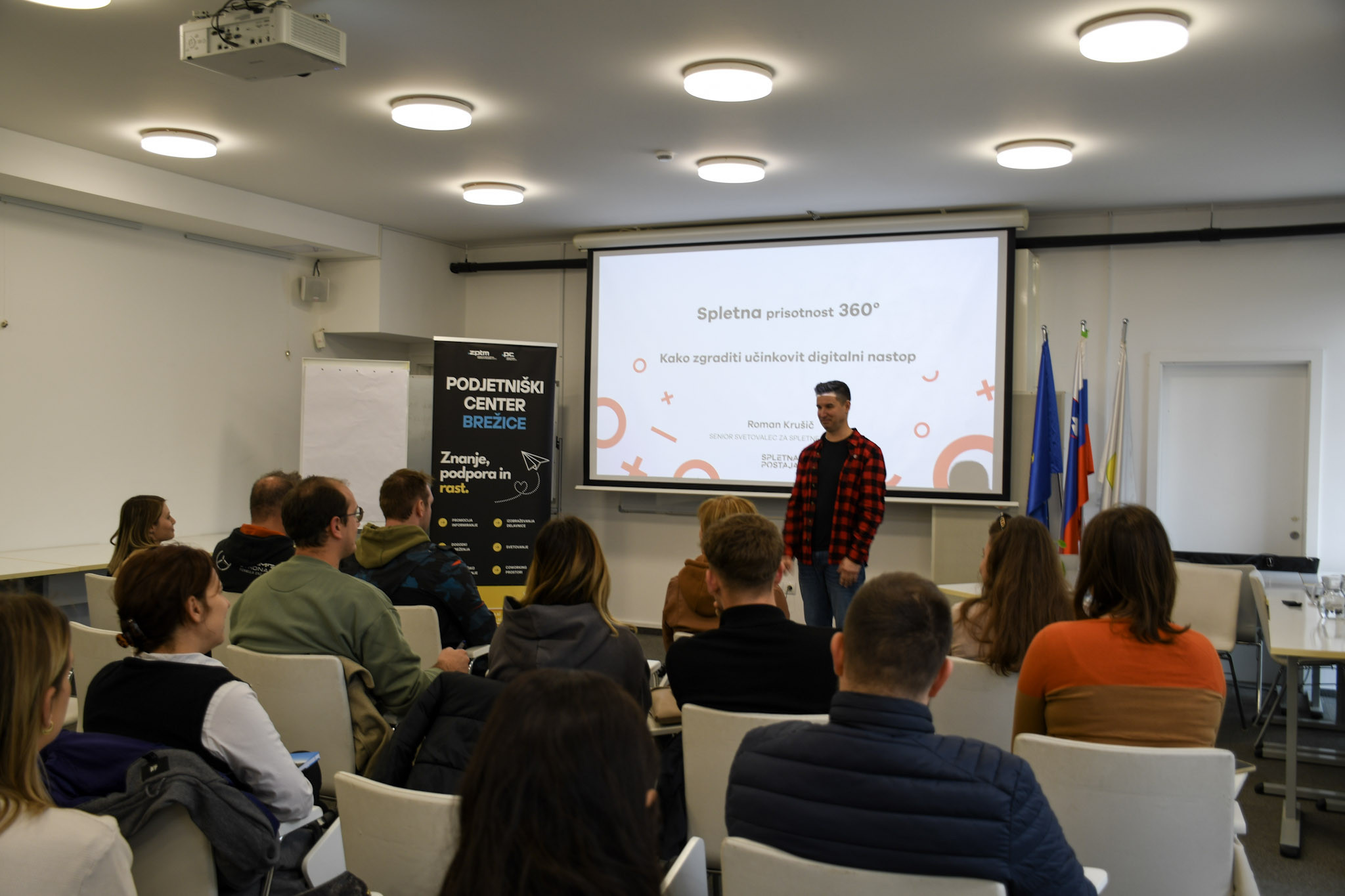 Spletna prisotnost 360 ° z Romanom Krušičem