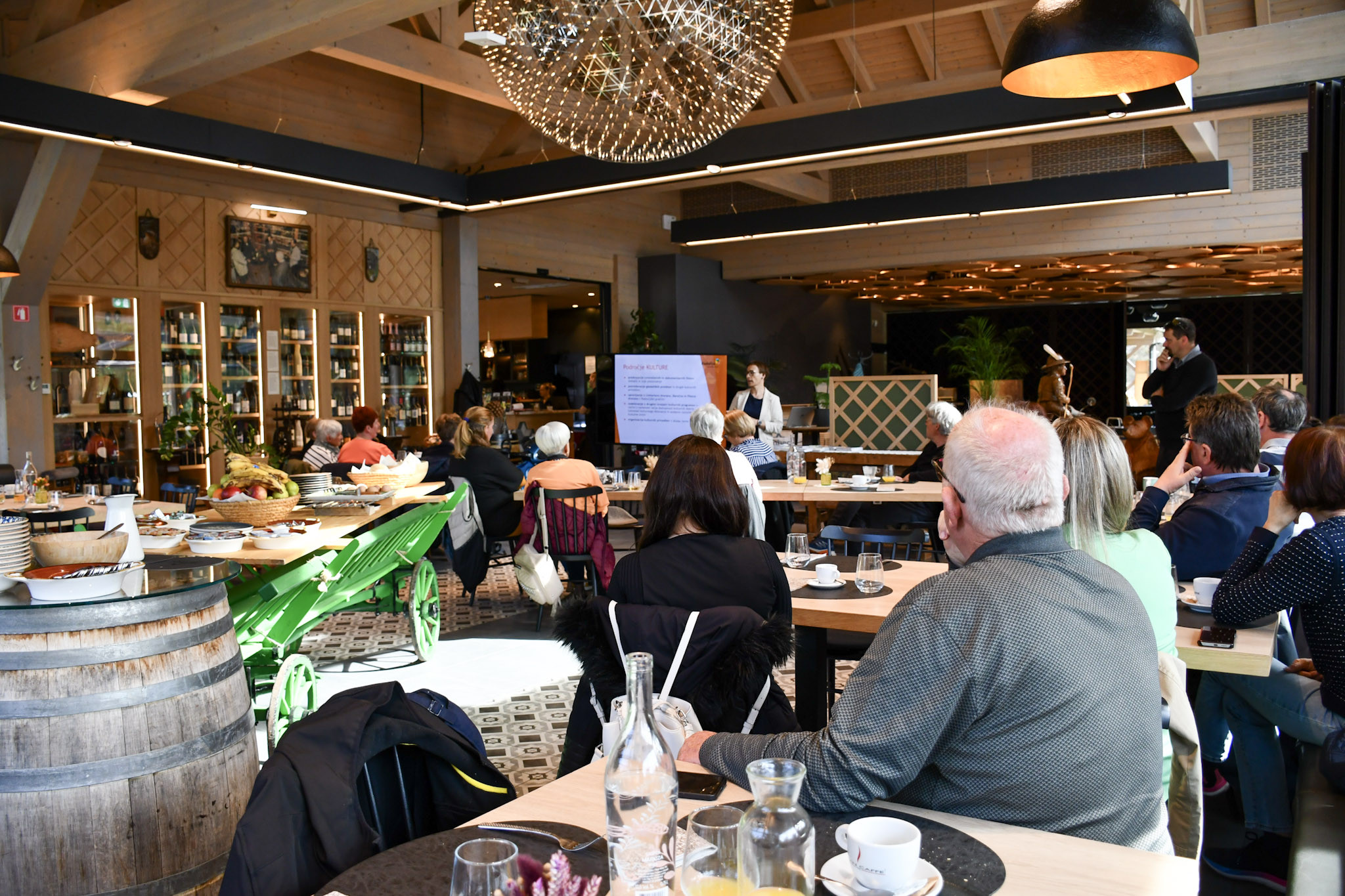 Utrinki iz strokovne ekskurzije v Radovljico