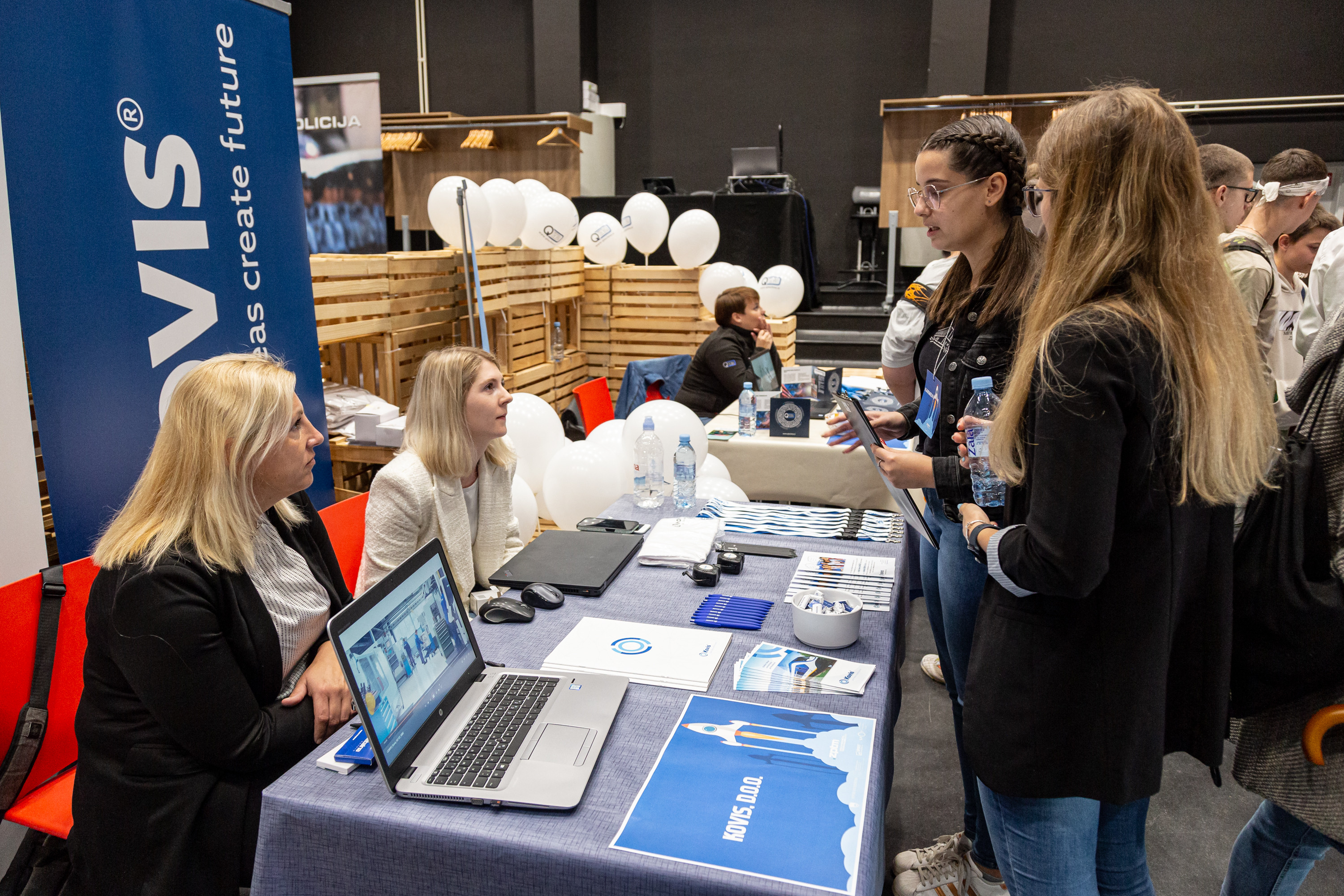 Več kot 300 mladih spoznalo priložnosti v regiji Posavje