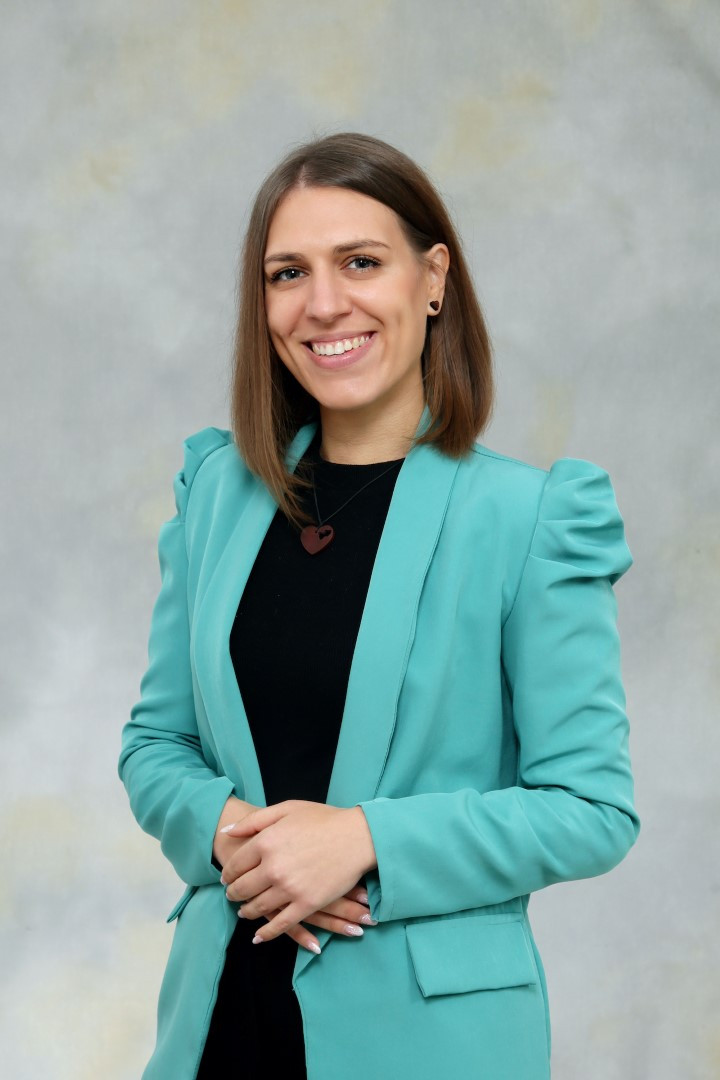 Loriana Bogovič1