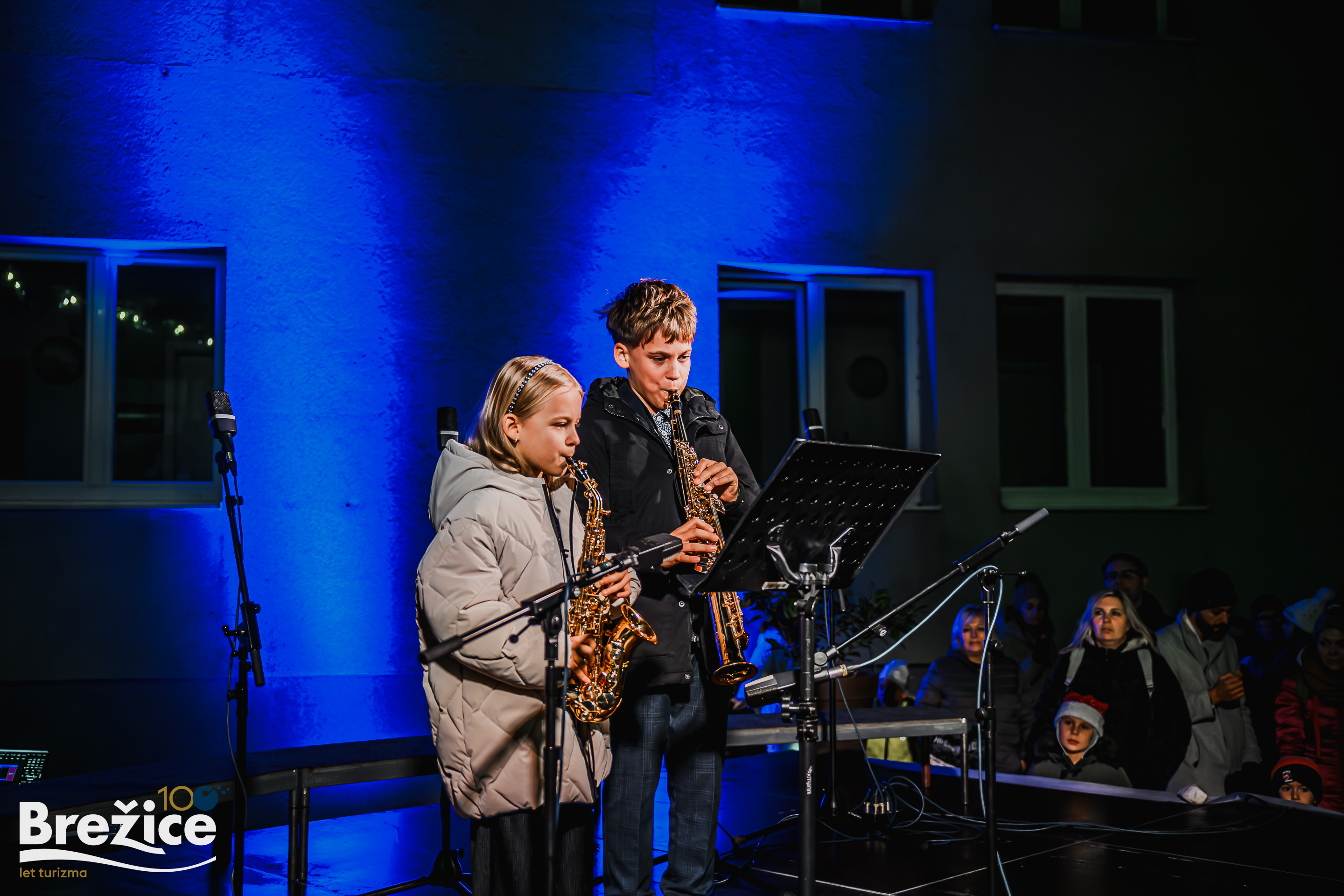 Pohod z lučkami in Prižig prazničnih lučk v Brežicah 2025