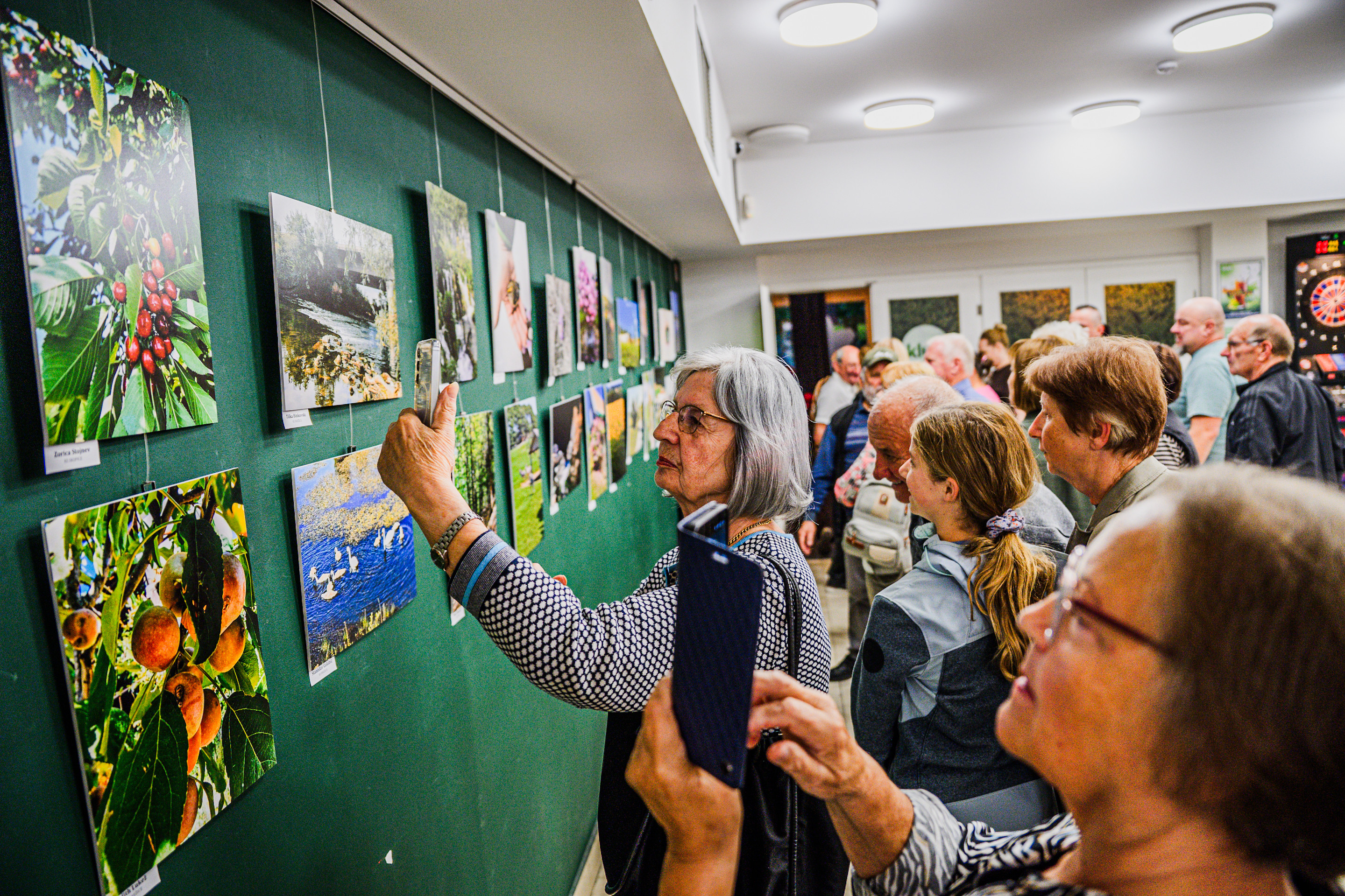 Fotografska razstava, ki je strah pred tehnologijo spreobrnila v dokaz, da leta niso ovira