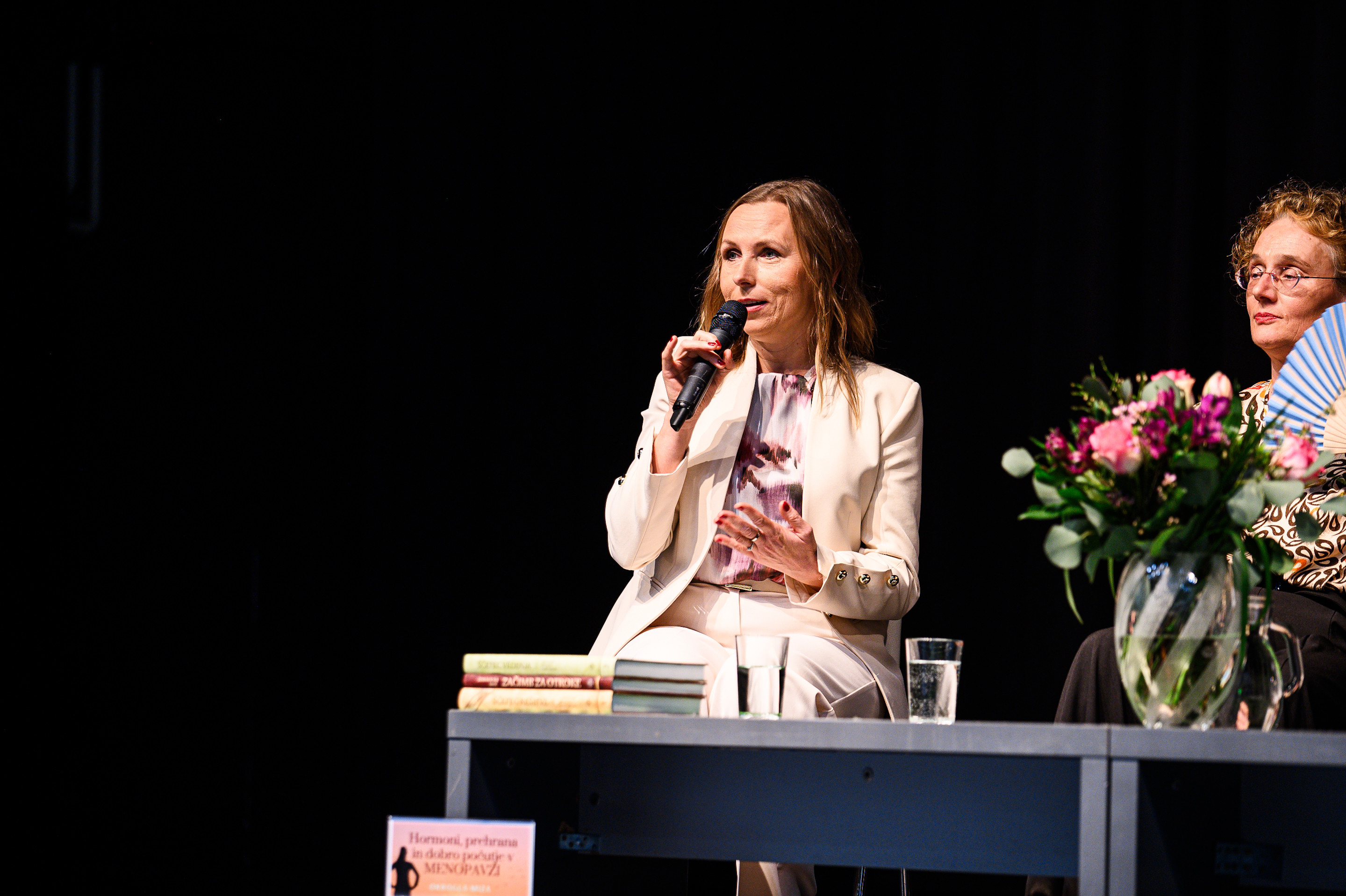 Hormoni, prehrana in dobro počutje v menopavzi