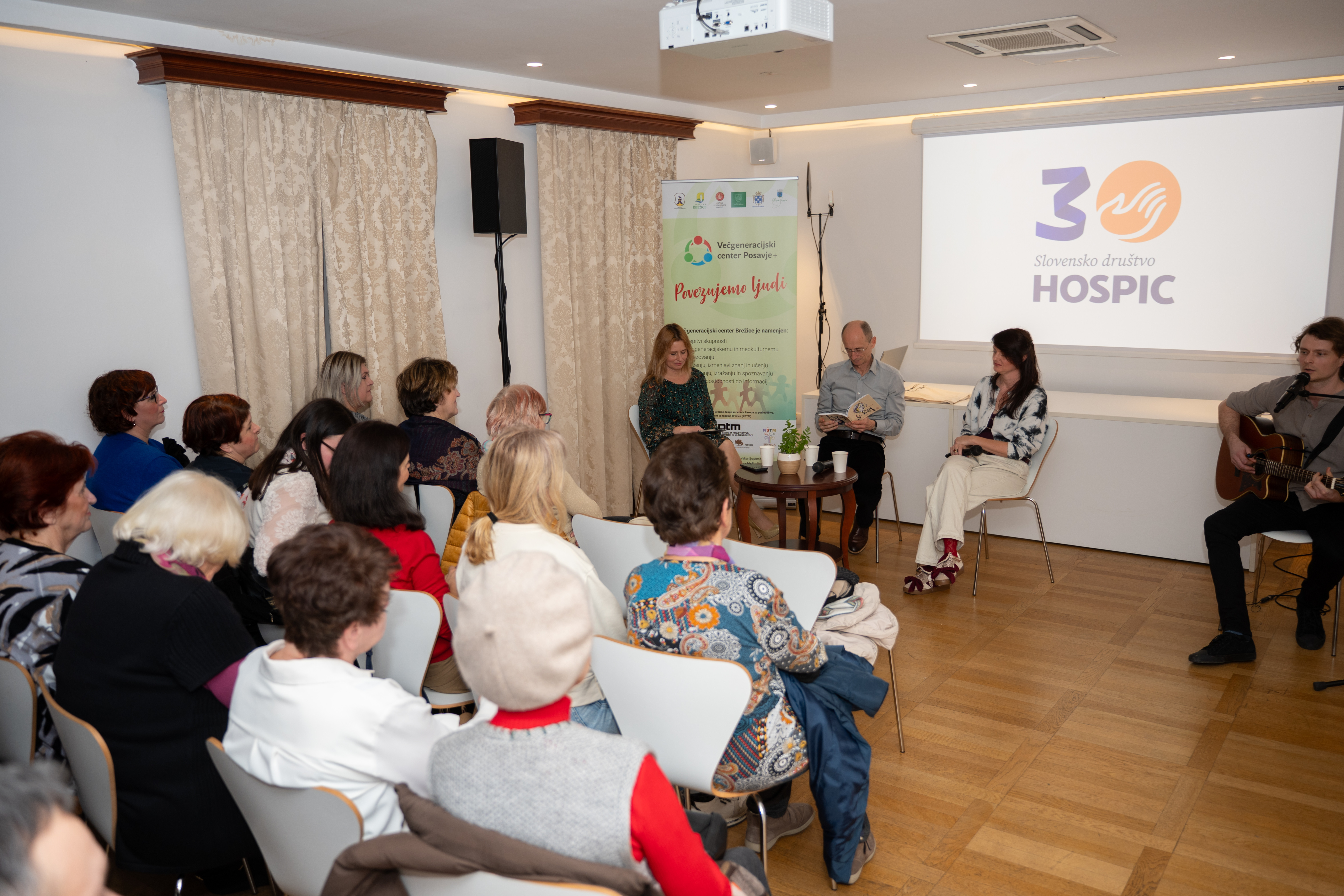 Hospickafe v Brežicah