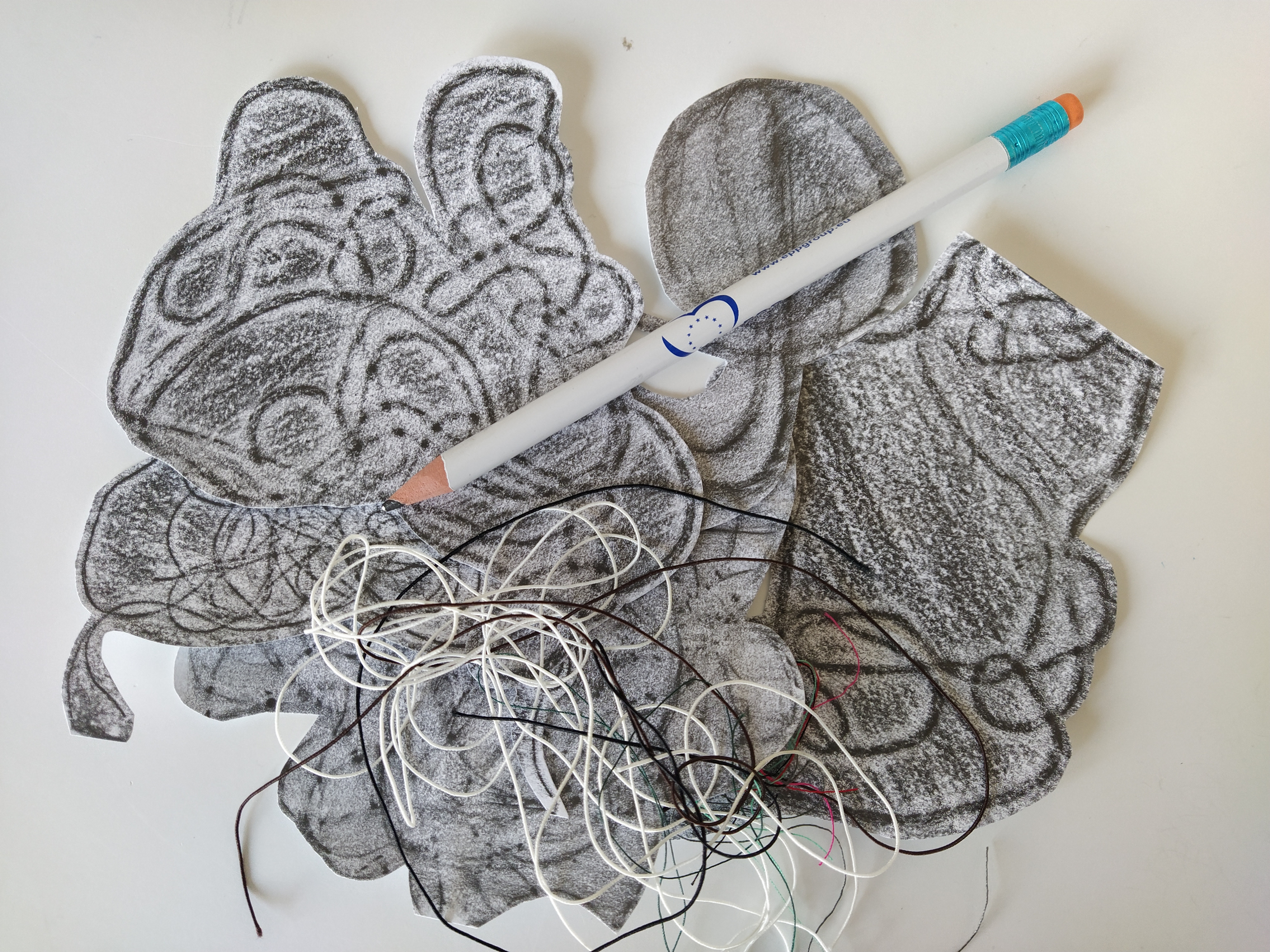 Izdelovanje prazničnih voščilnic