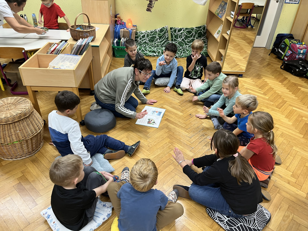 Medgeneracijsko branje na OŠ dr. Jožeta Toporišiča Dobova