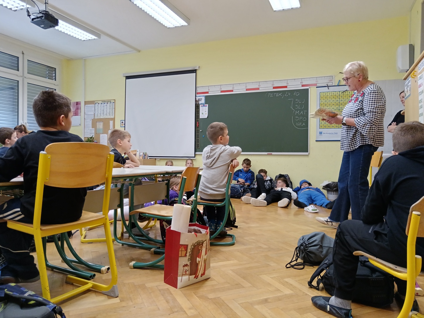 Medgeneracijsko branje na OŠ dr. Jožeta Toporišiča Dobova