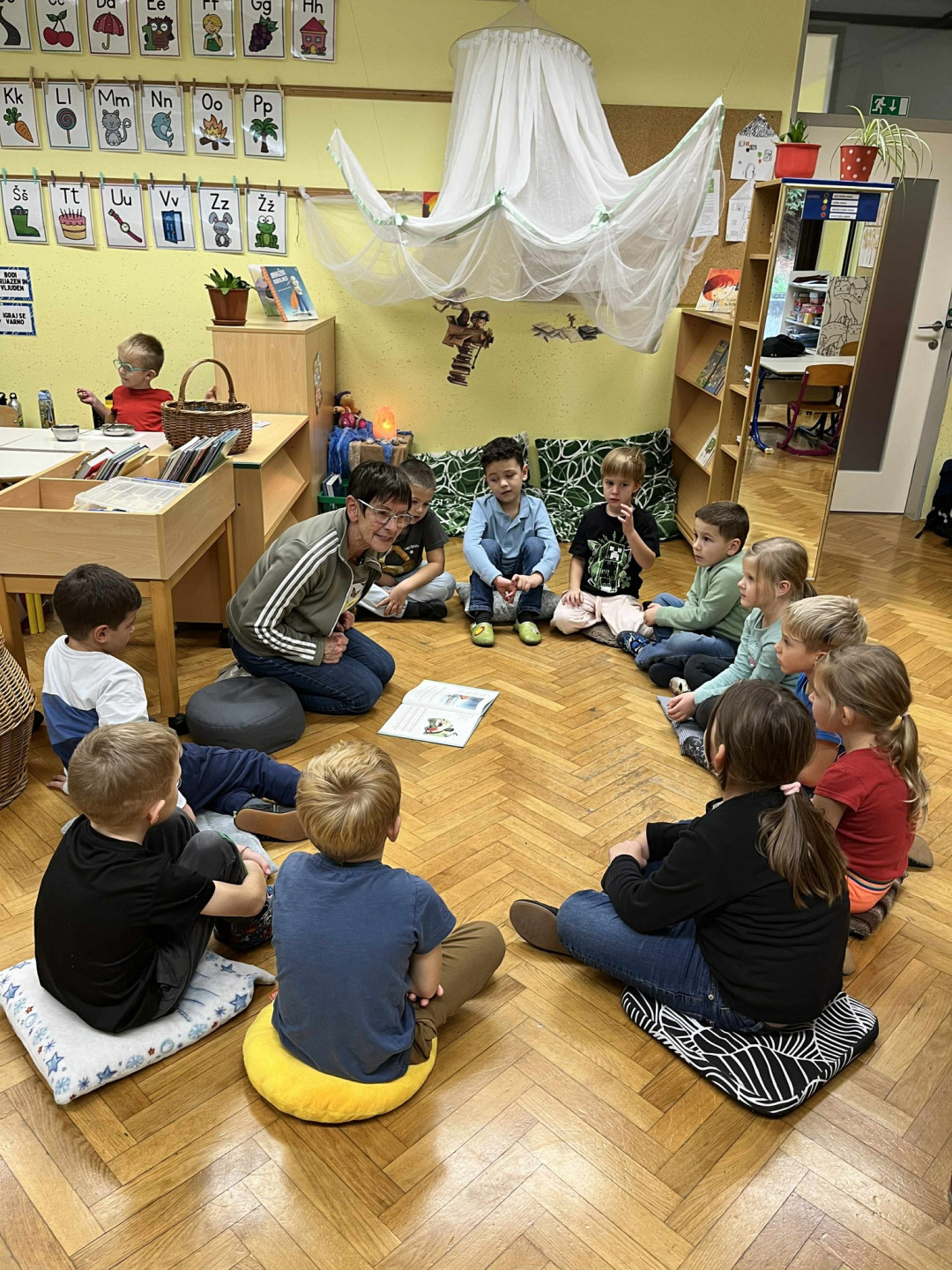 Medgeneracijsko branje na OŠ dr. Jožeta Toporišiča Dobova