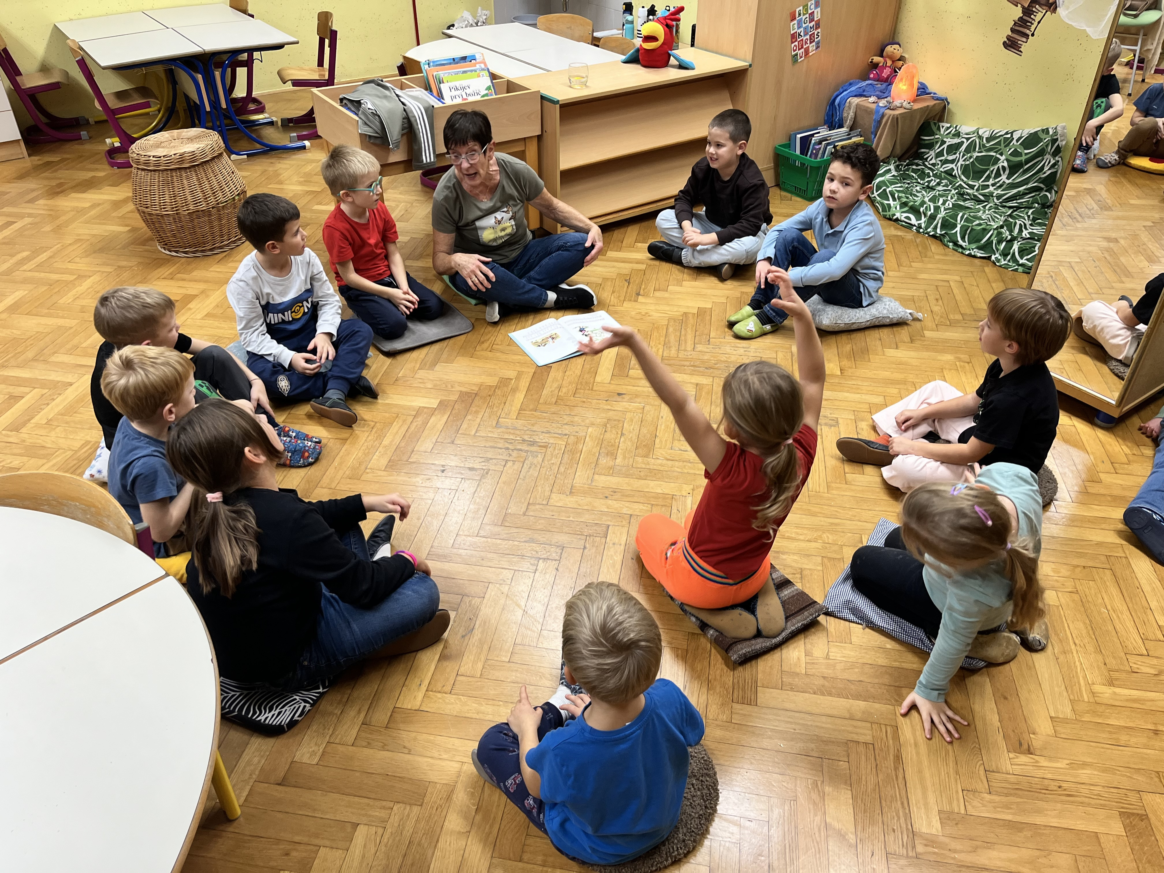 Medgeneracijsko branje na OŠ dr. Jožeta Toporišiča Dobova