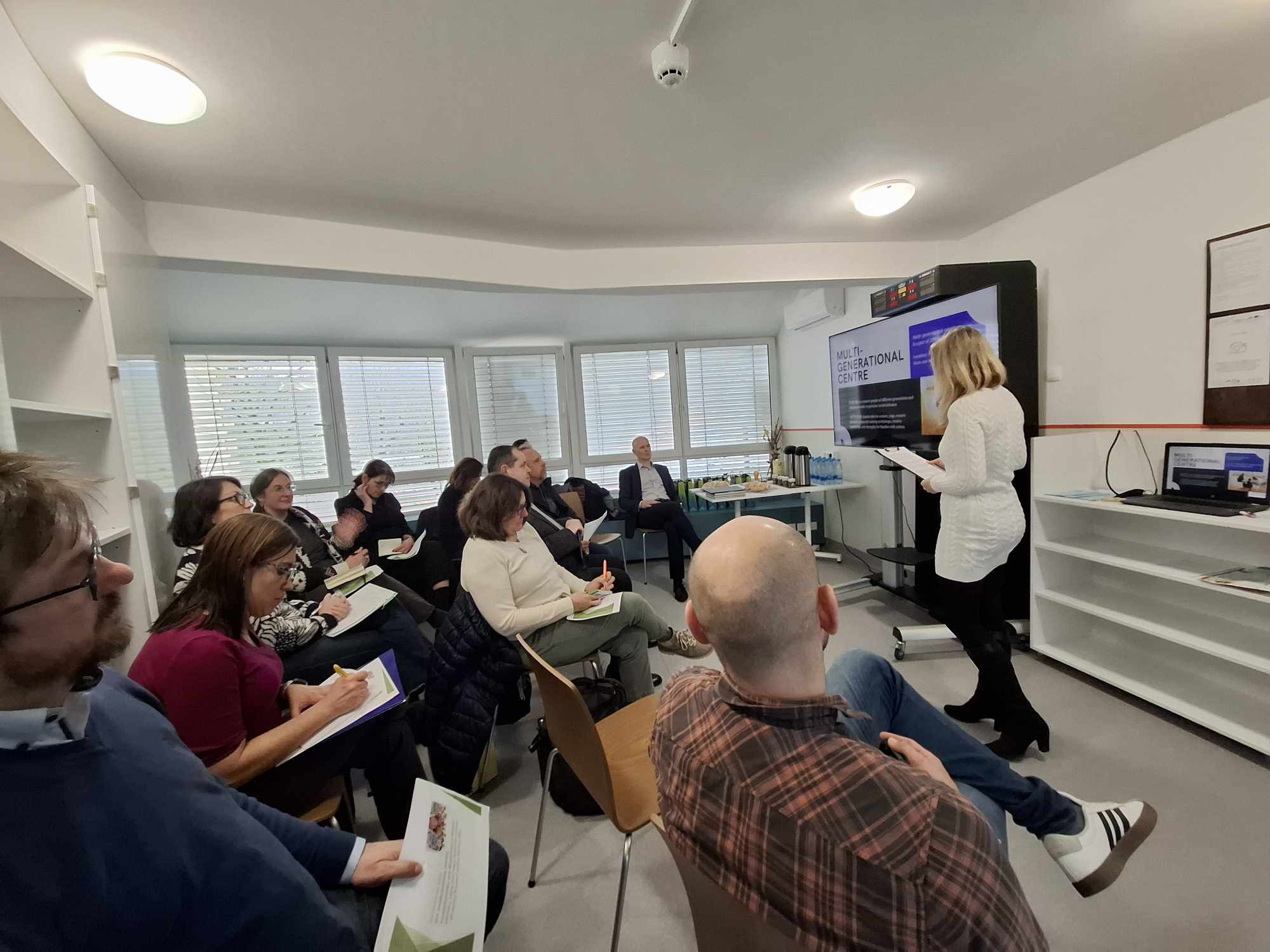 Mednarodni obisk: Dobre prakse za podporo starejšim