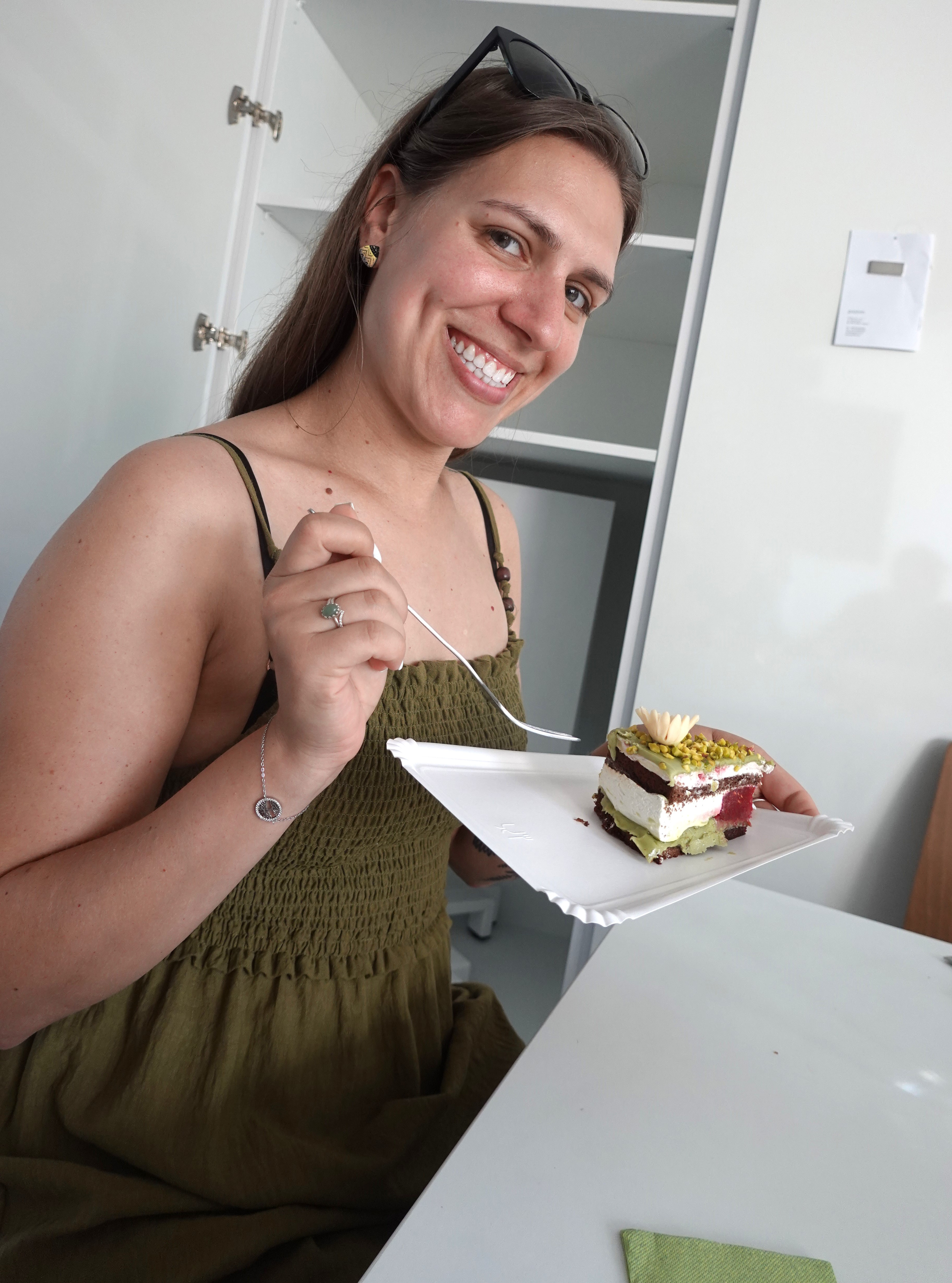 Metka odhaja, vez(eneje) ostaja