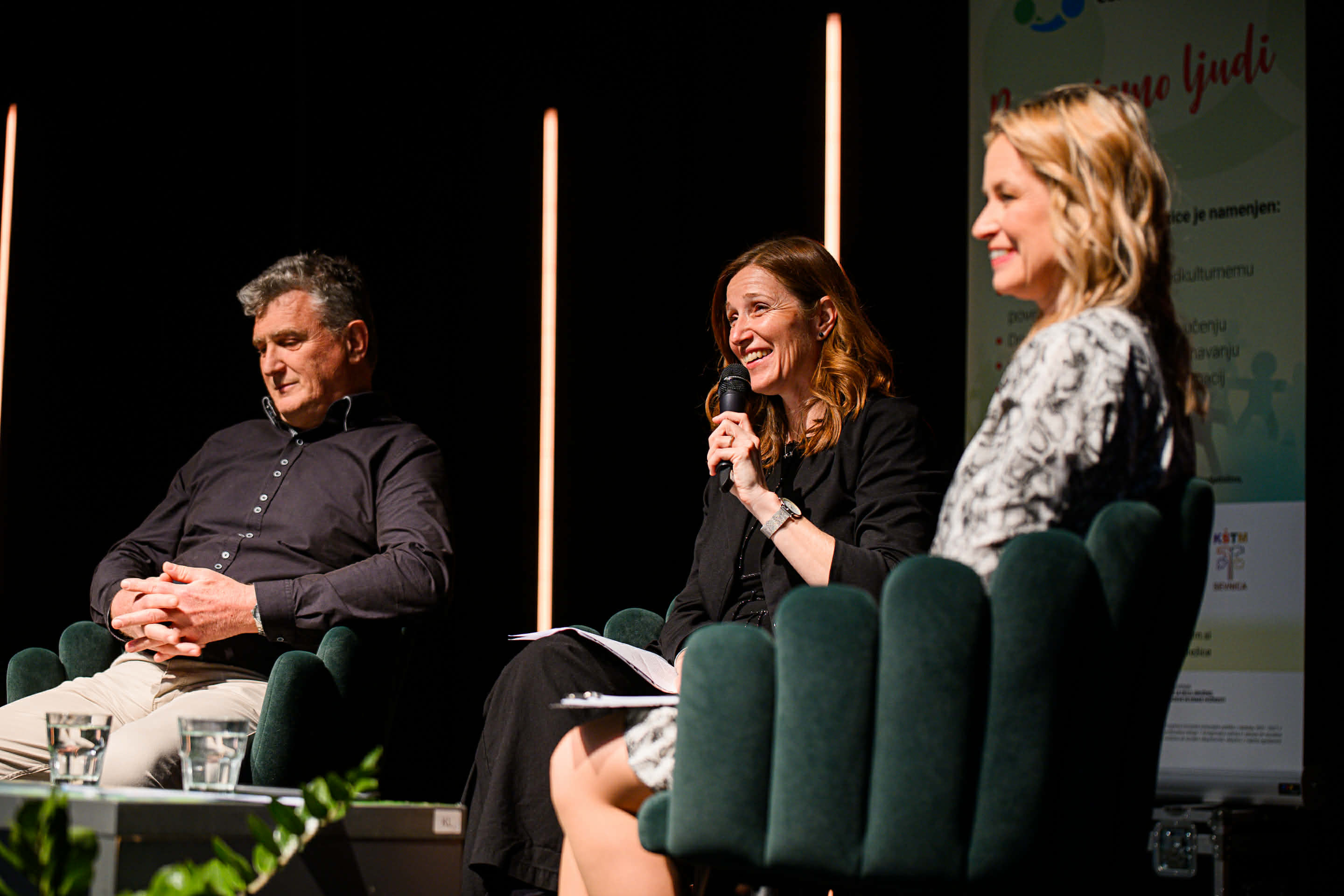 Okrogla miza o avtizmu