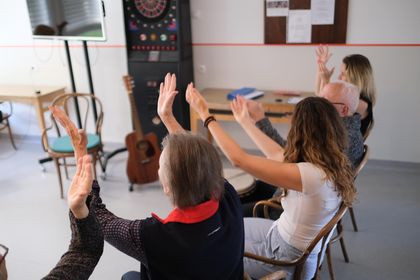 Pevski zbor za osebe z demenco in njihove svojce