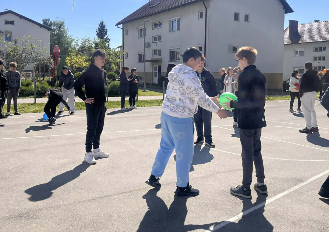 Potopisno predavanje in aktivnosti Otroci sveta
