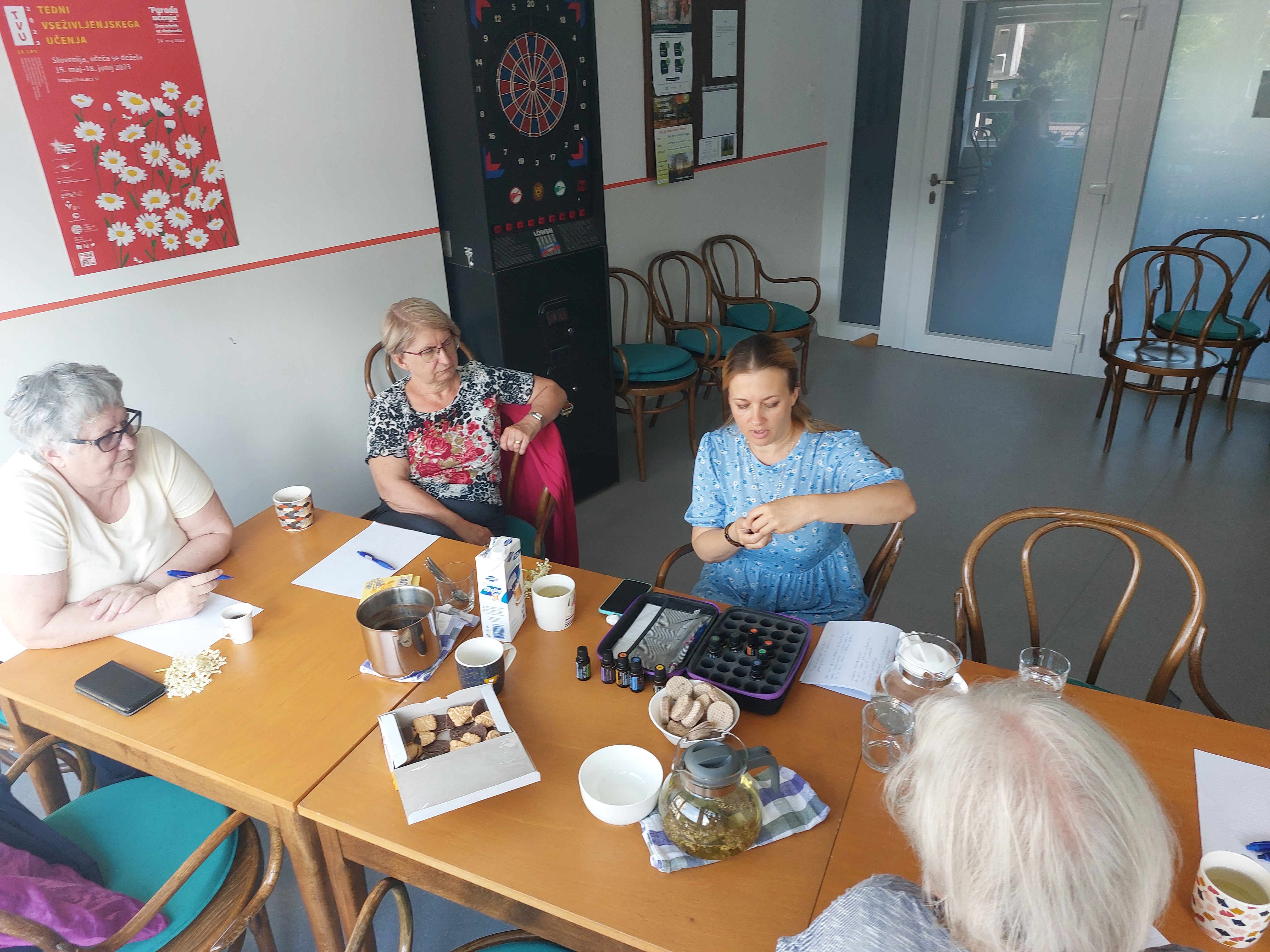 Srečanja ob kavi in čaju