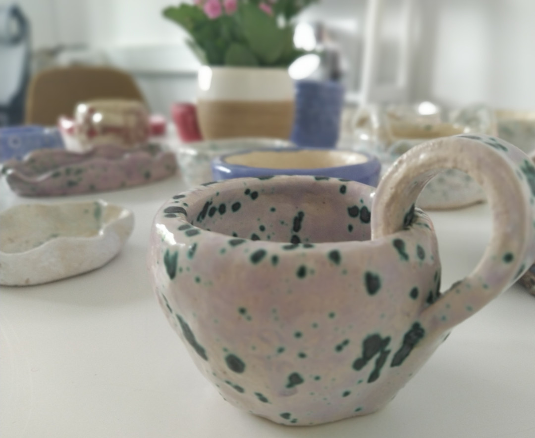 Umetnost v rokah: Ustvarjalno oblikovanje iz gline