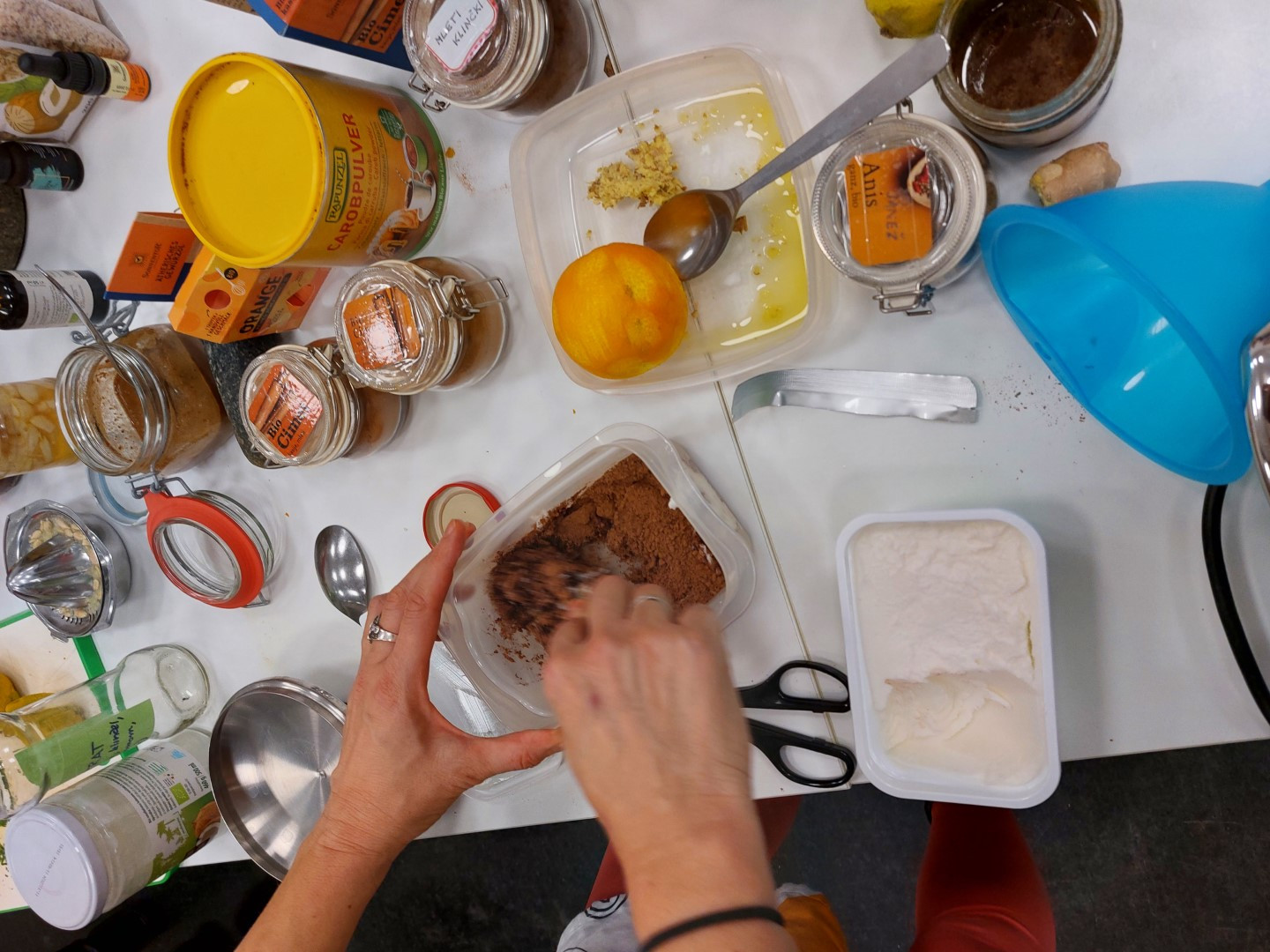 Zeliščni-medeni pripravki z Sabino Topolovec