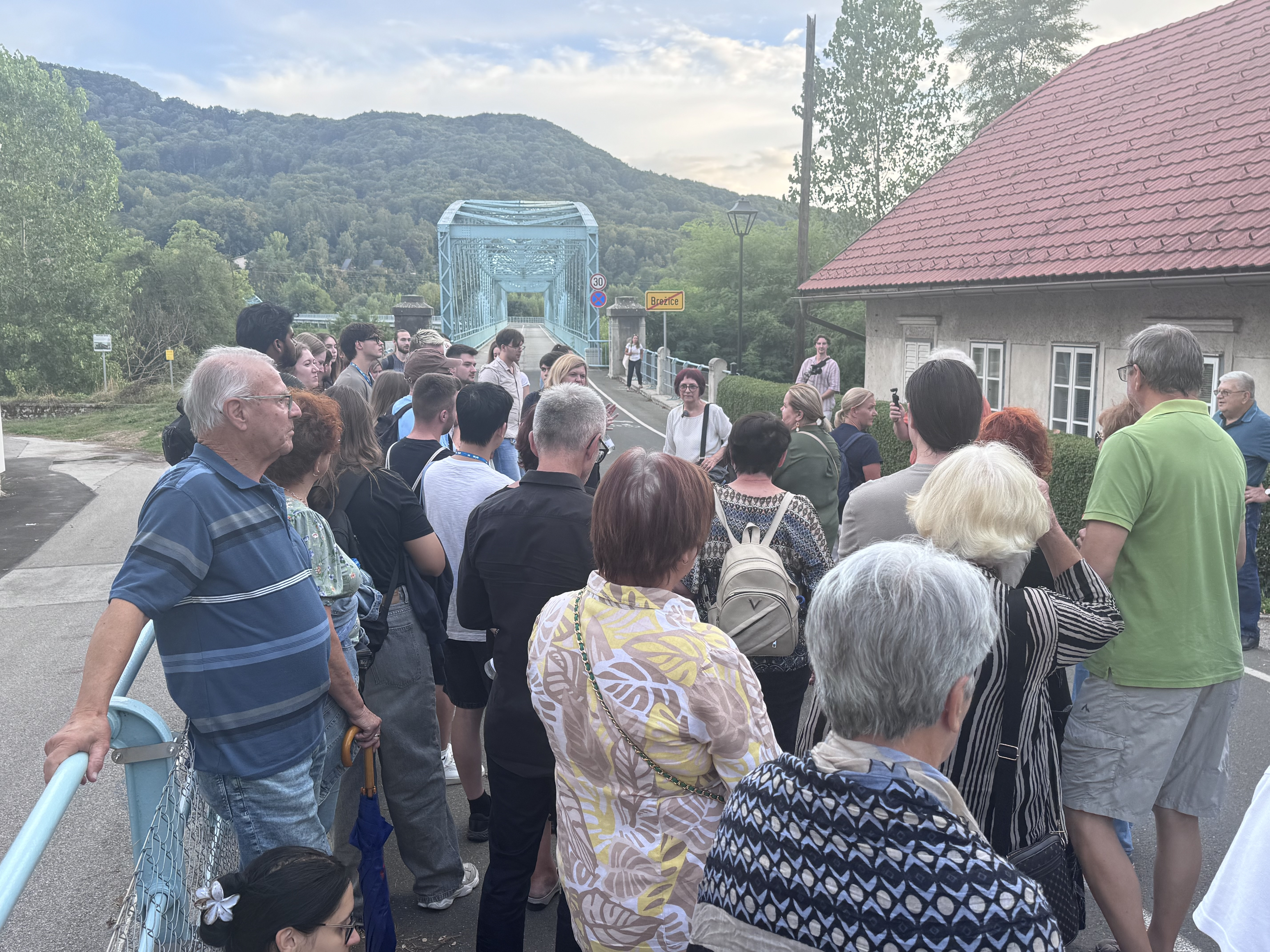 120 let brežiškega mostu: večerni sprehod v znamenju filma