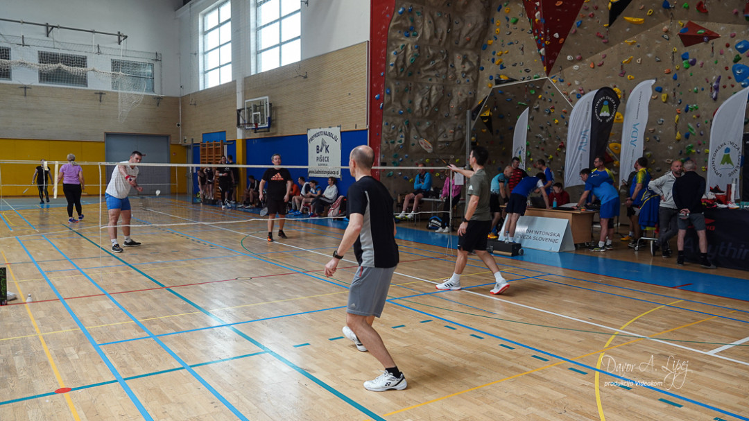 13. turnir bratstva in enotnosti v badmintonu
